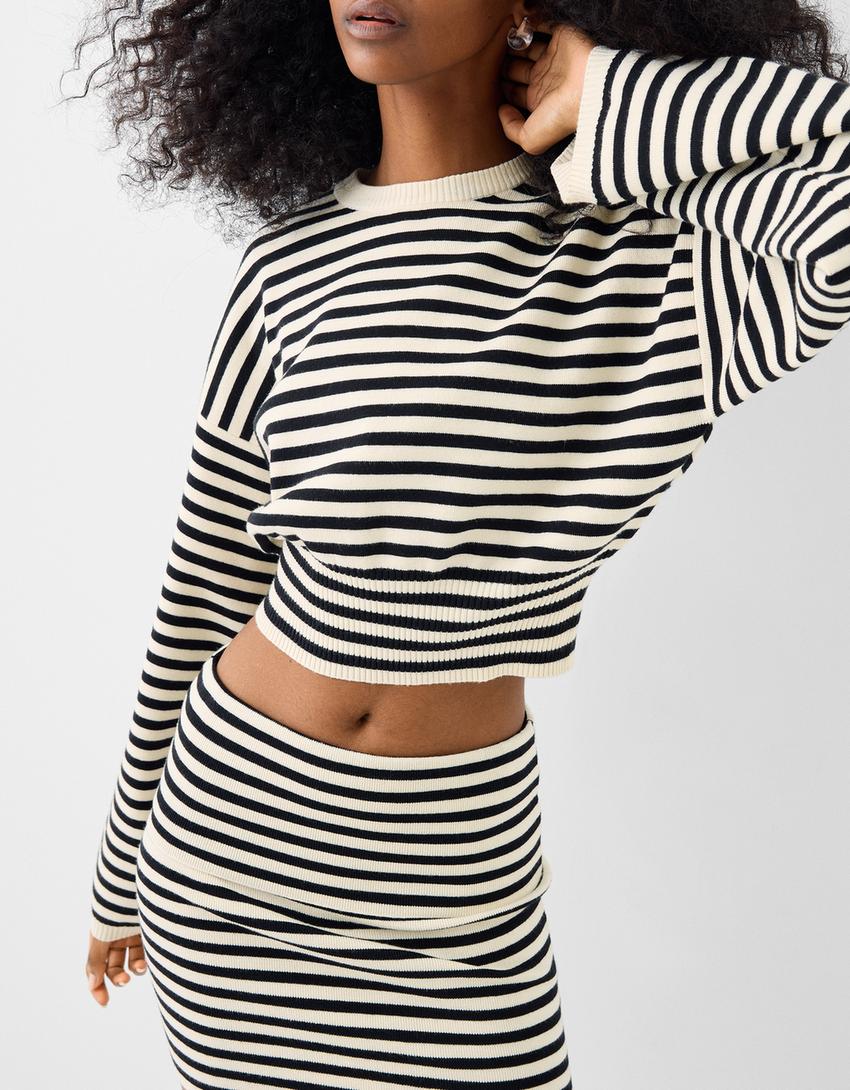 سويتر بخصر ضيق-أسود-2