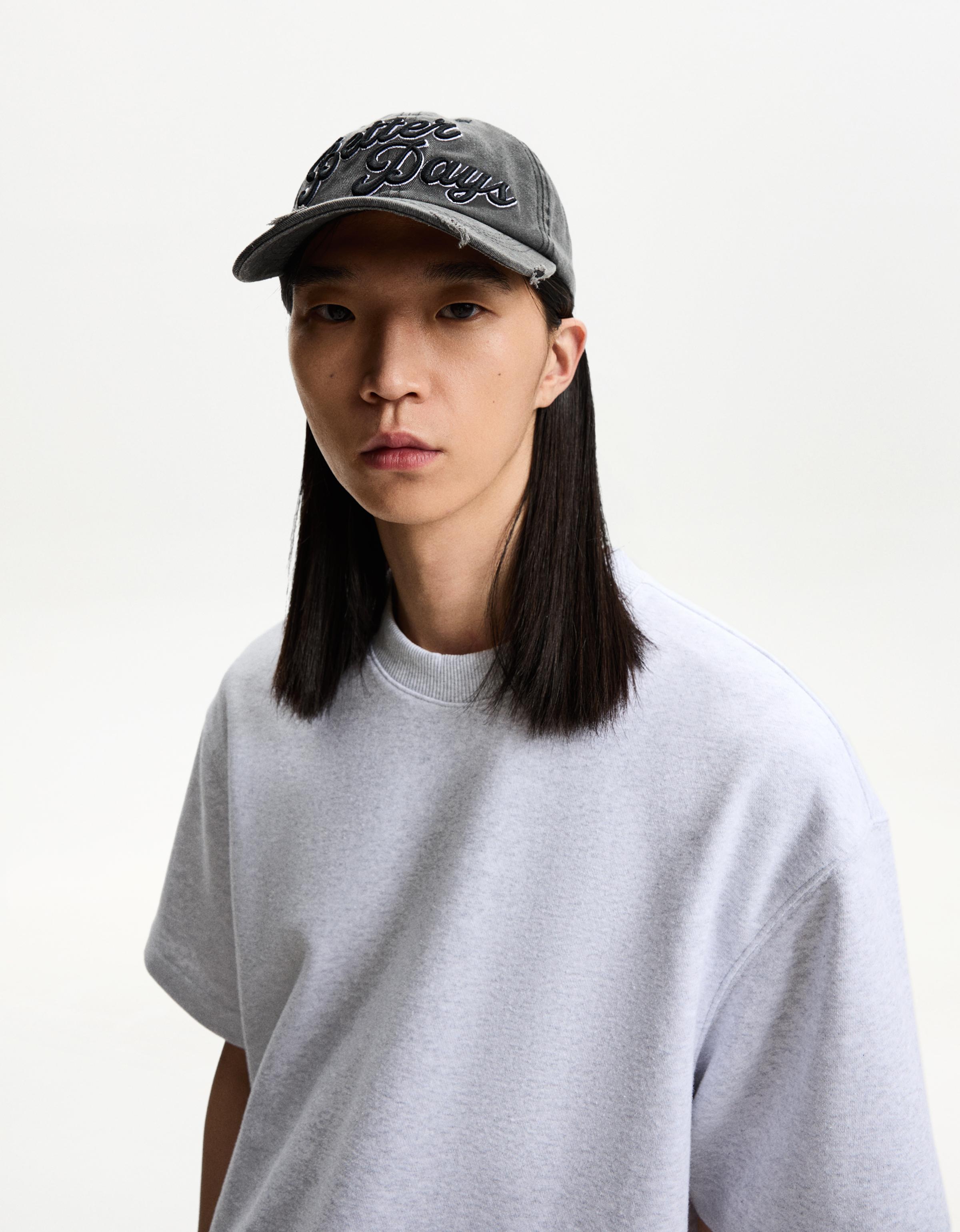 Bershka Besticktes Basecap Herren Grau