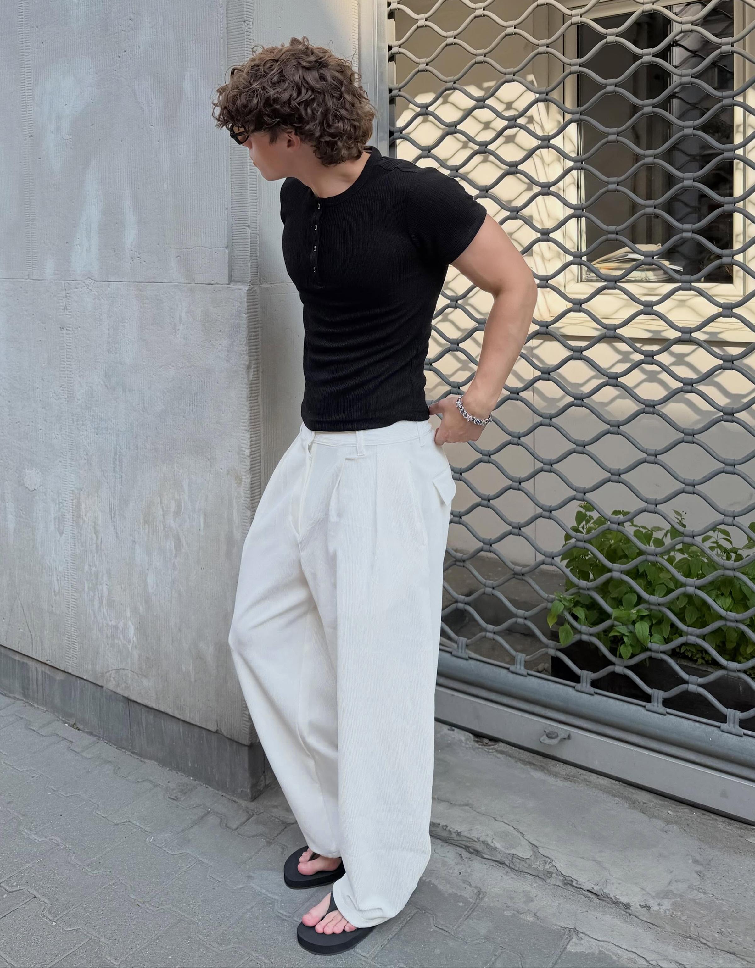 Pleated semi-jogger super baggy trousers — White
