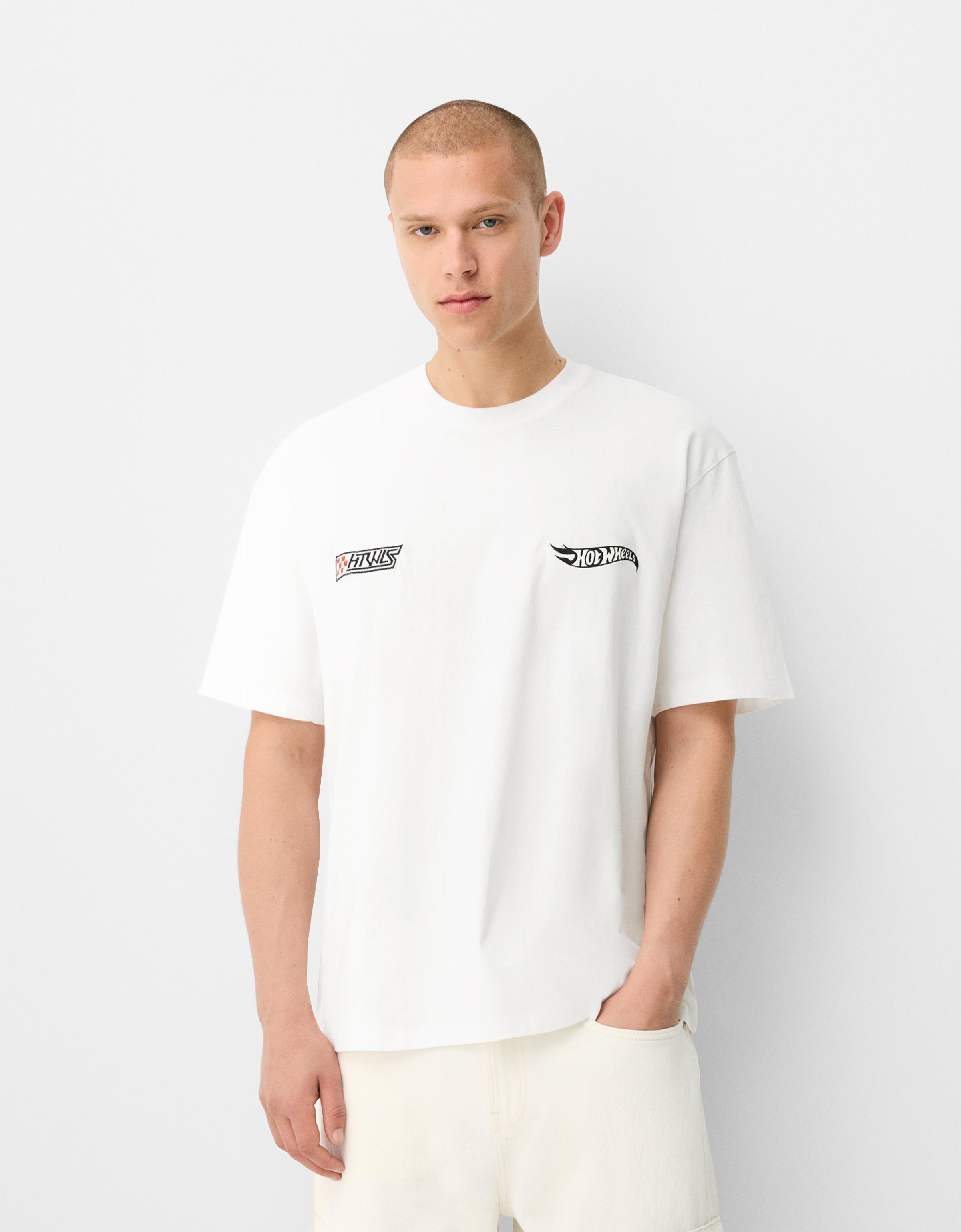 Bershka T-Shirt Bershka X Hot Wheels Mit Kurzen Ärmeln Und Print Herren Xs Weiss