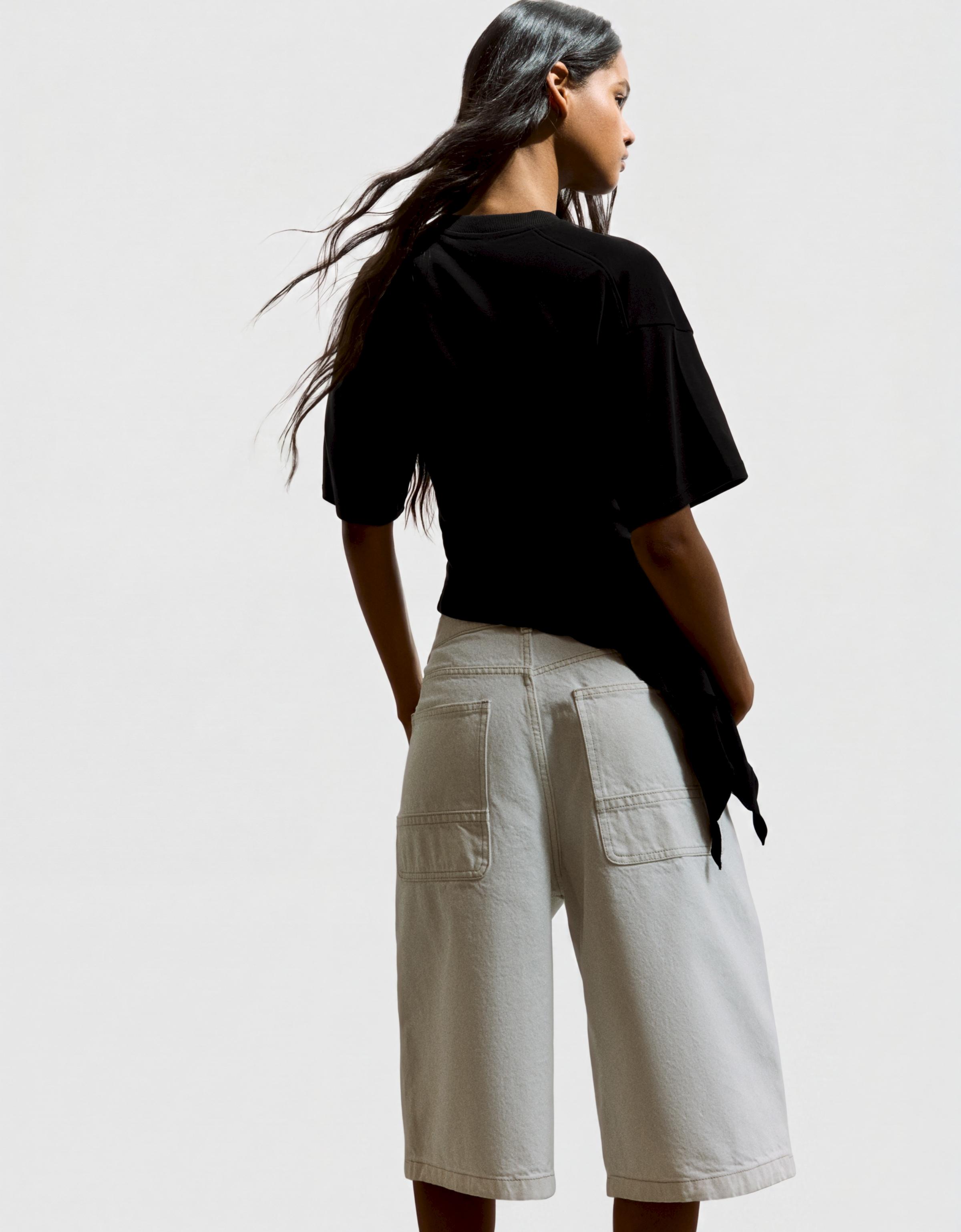 Short sleeve gathered T-shirt — Black