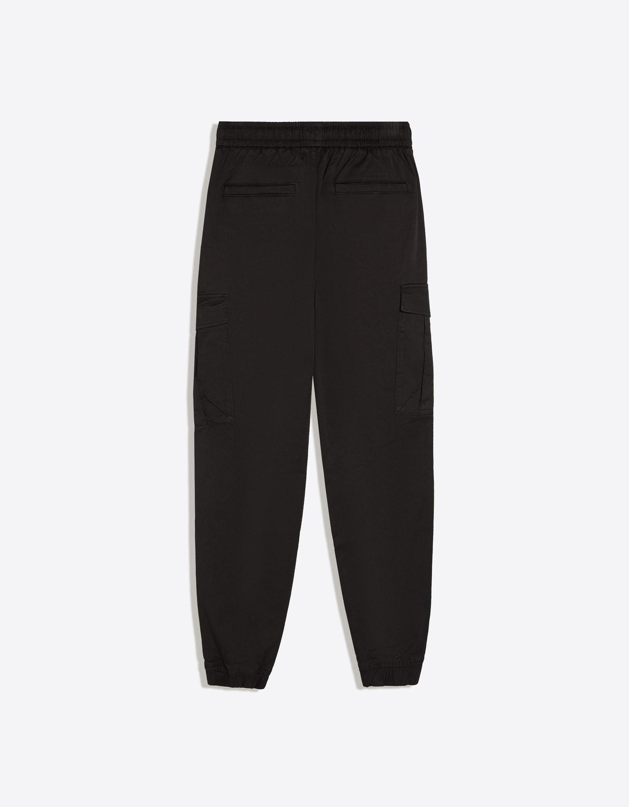 Slim fit cargo joggers — Black