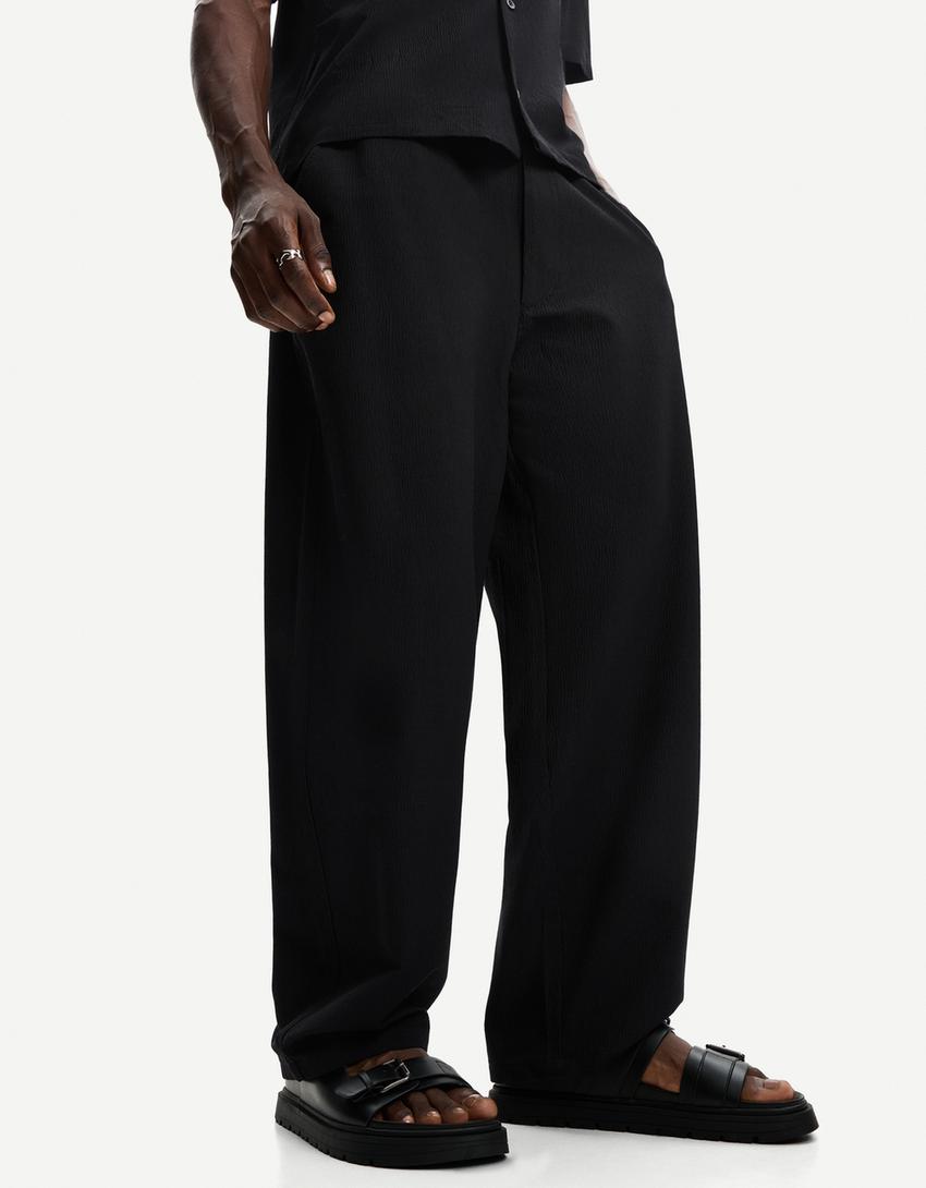 Pleated baggy jogger trousers-Black-2