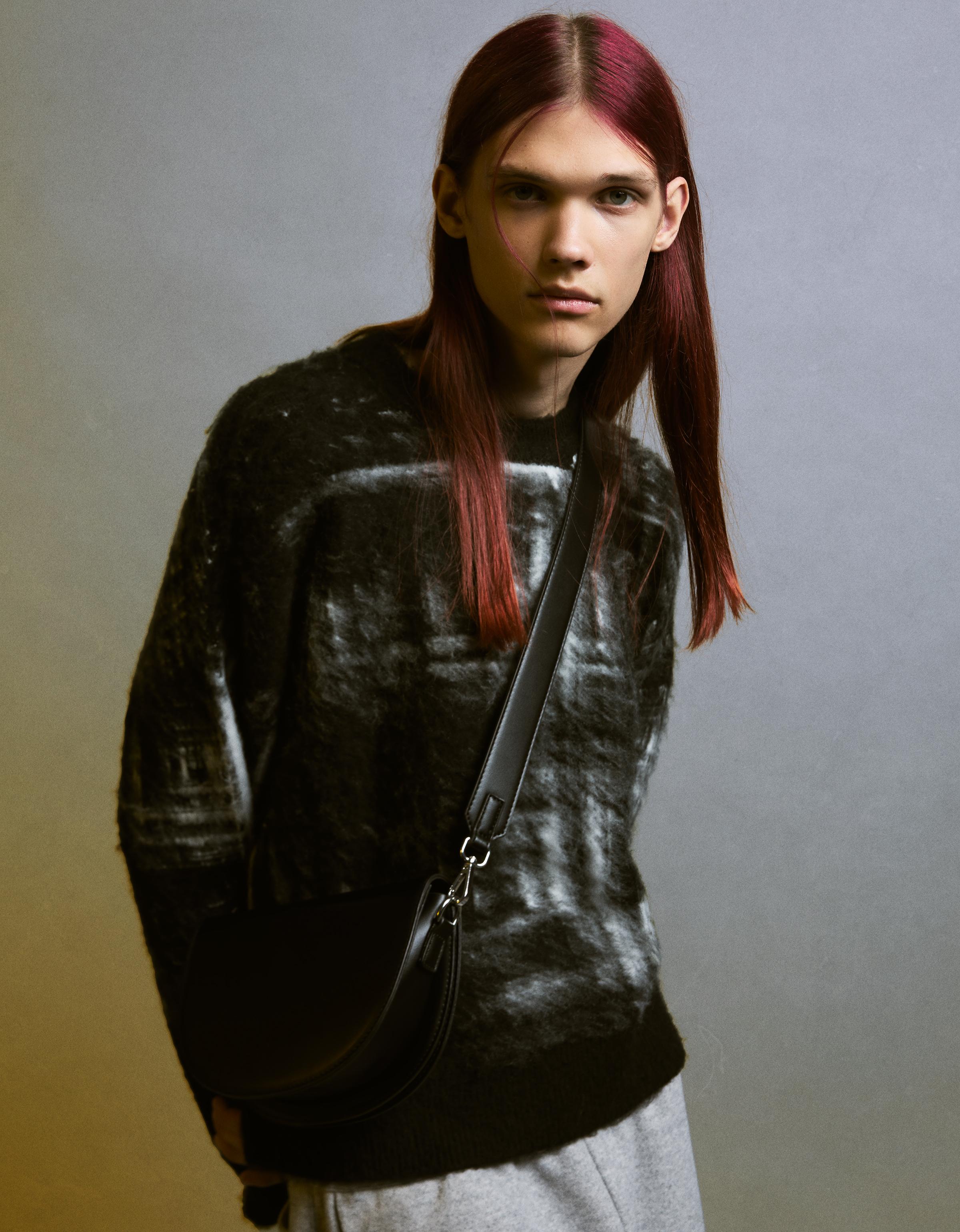 Bershka Pullover Aus Gebürstetem Material Mit Print Herren Xs Schwarz