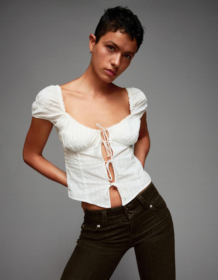 Blusa a maniche corte con struttura e lacci-Bianco-2