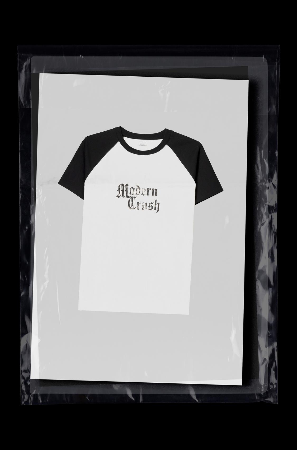 Short sleeve T-shirt with contrast print