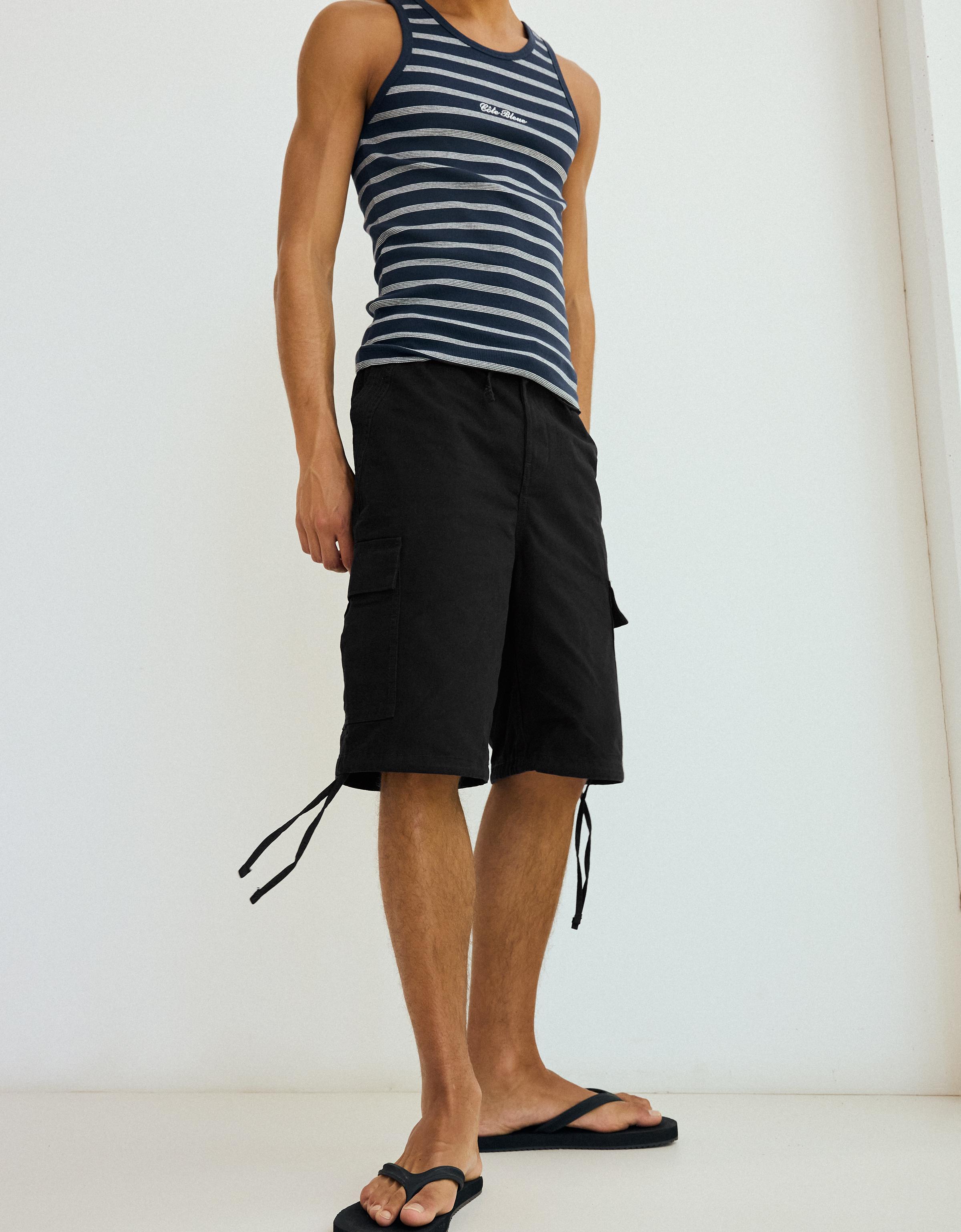 Wide-leg cargo Bermuda shorts — Black