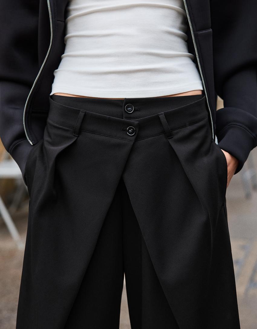 Pleated barrel-leg trousers-Black
