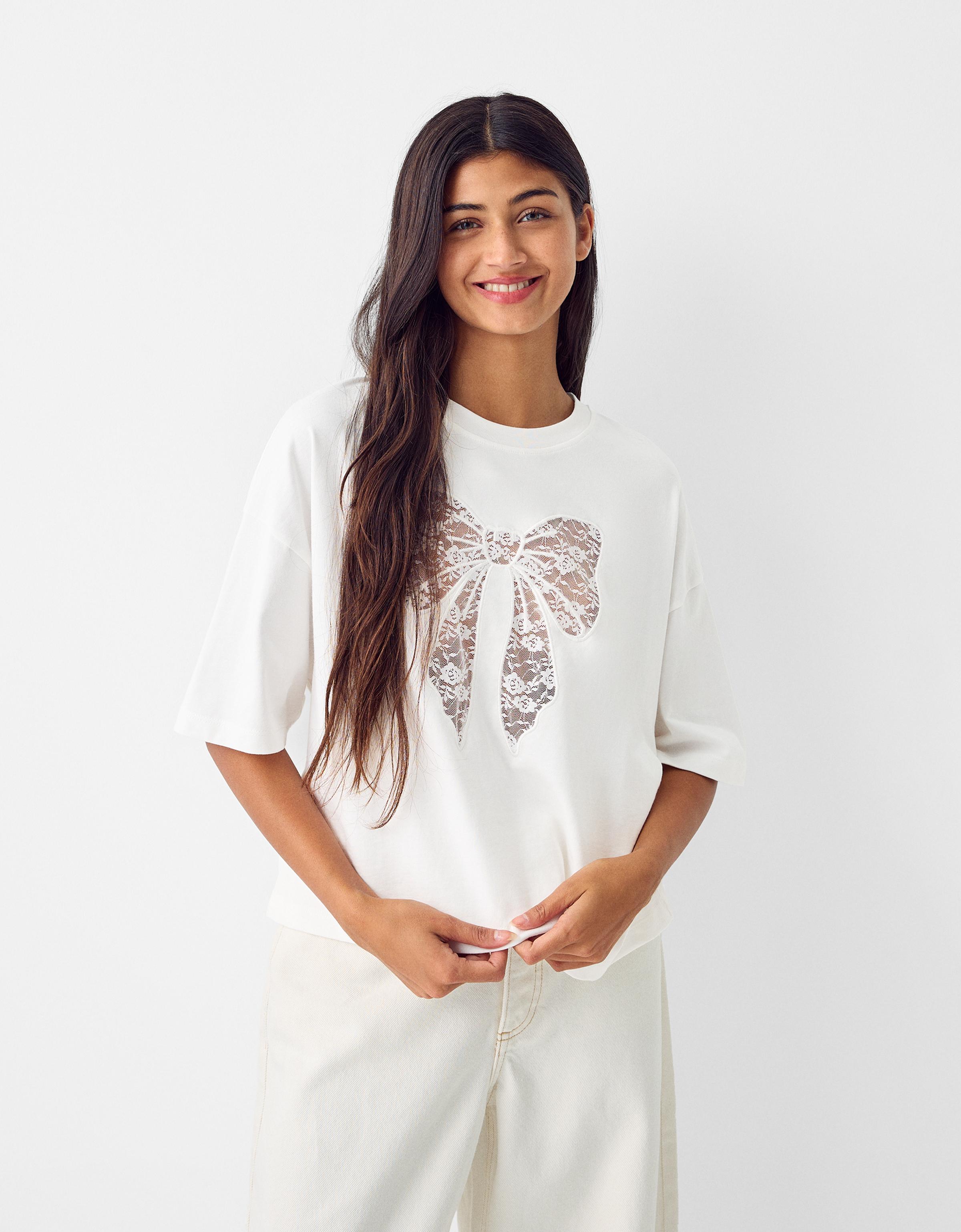 Bershka T-Shirt Mit Spitzenkante Und Kurzen Ärmeln Damen M Grbrochenes Weiss