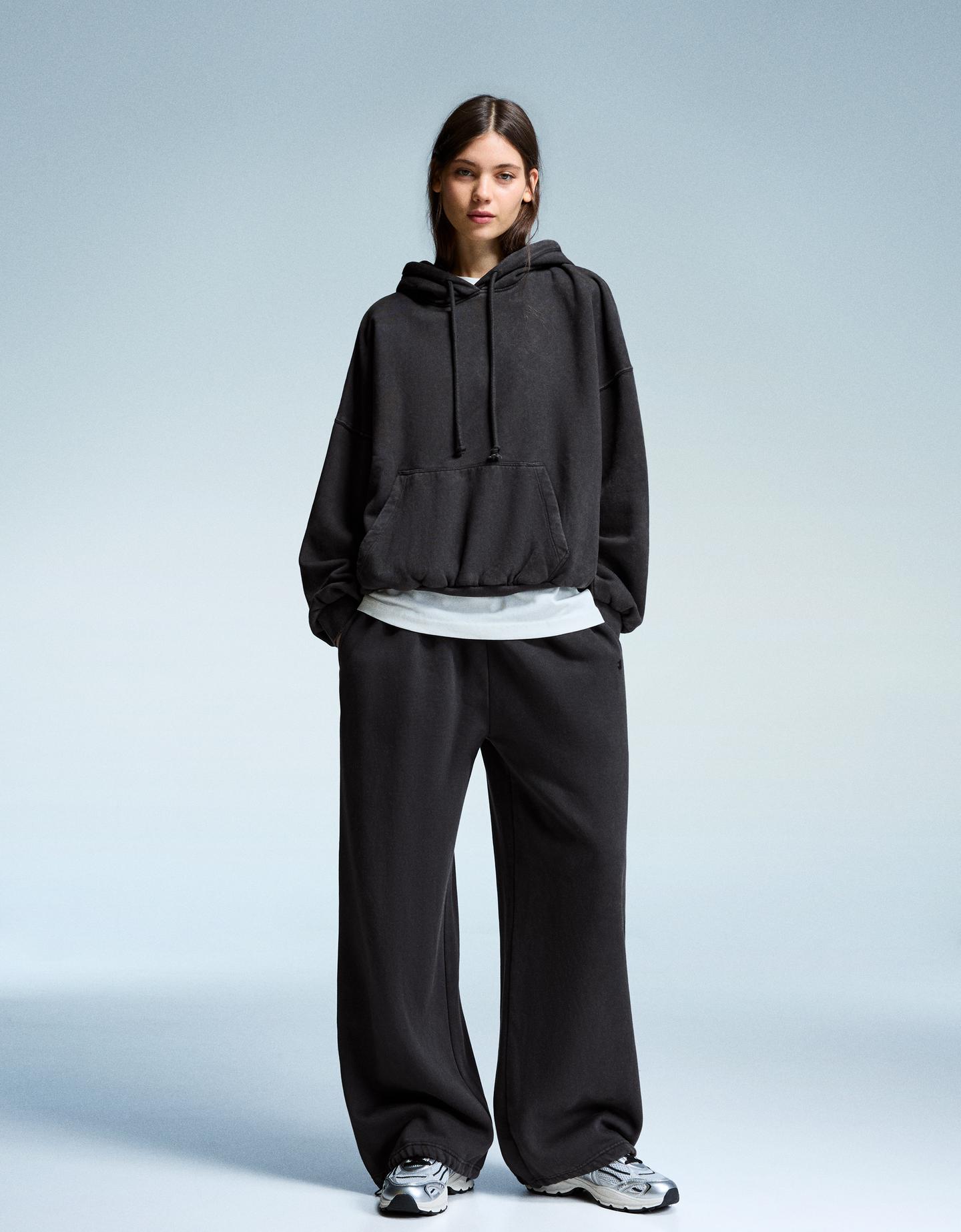 Bershka spodnie jogger z dzianiny dresowej ze stoperami ciemnoszary
