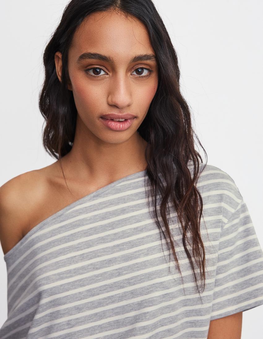 Camiseta manga corta asimétrica-Blanco roto