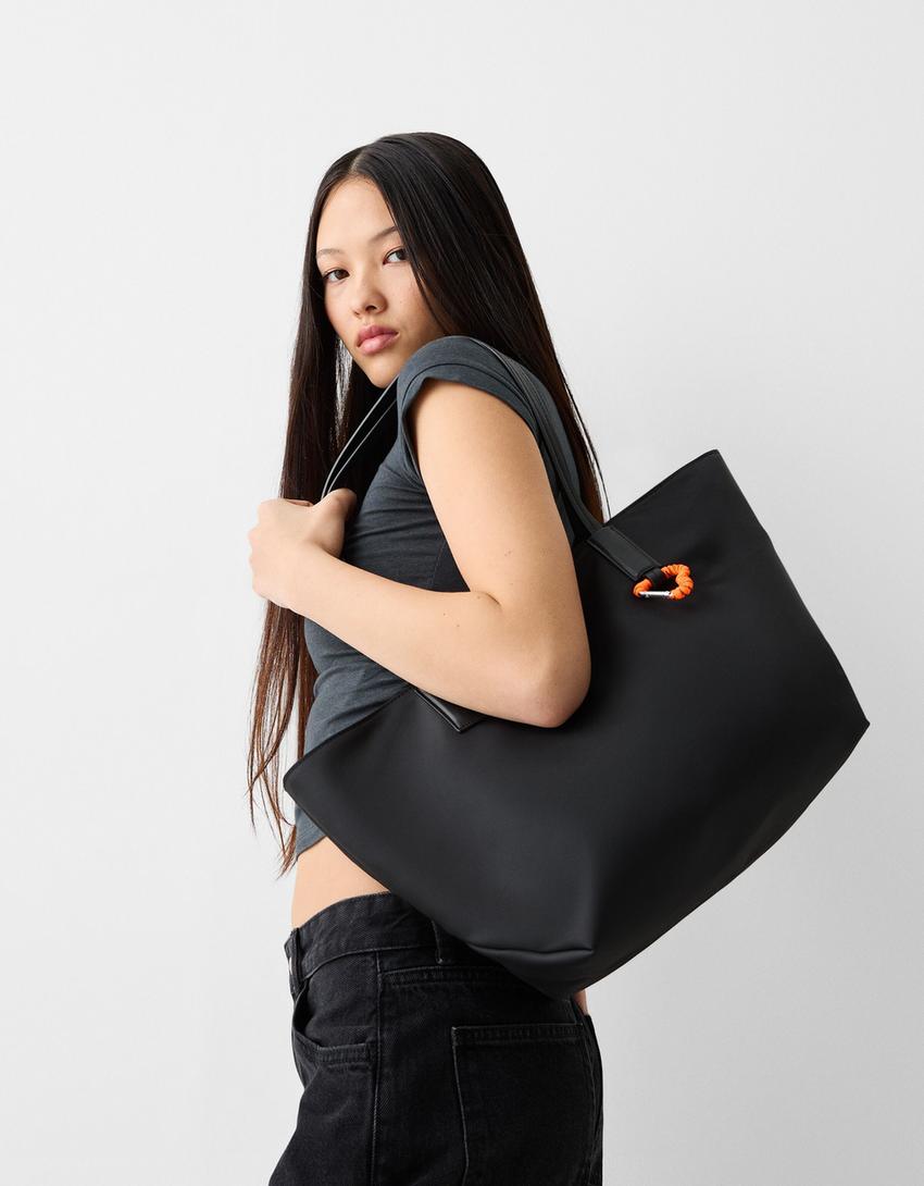 Mala tote bag charm coração-Preto-1