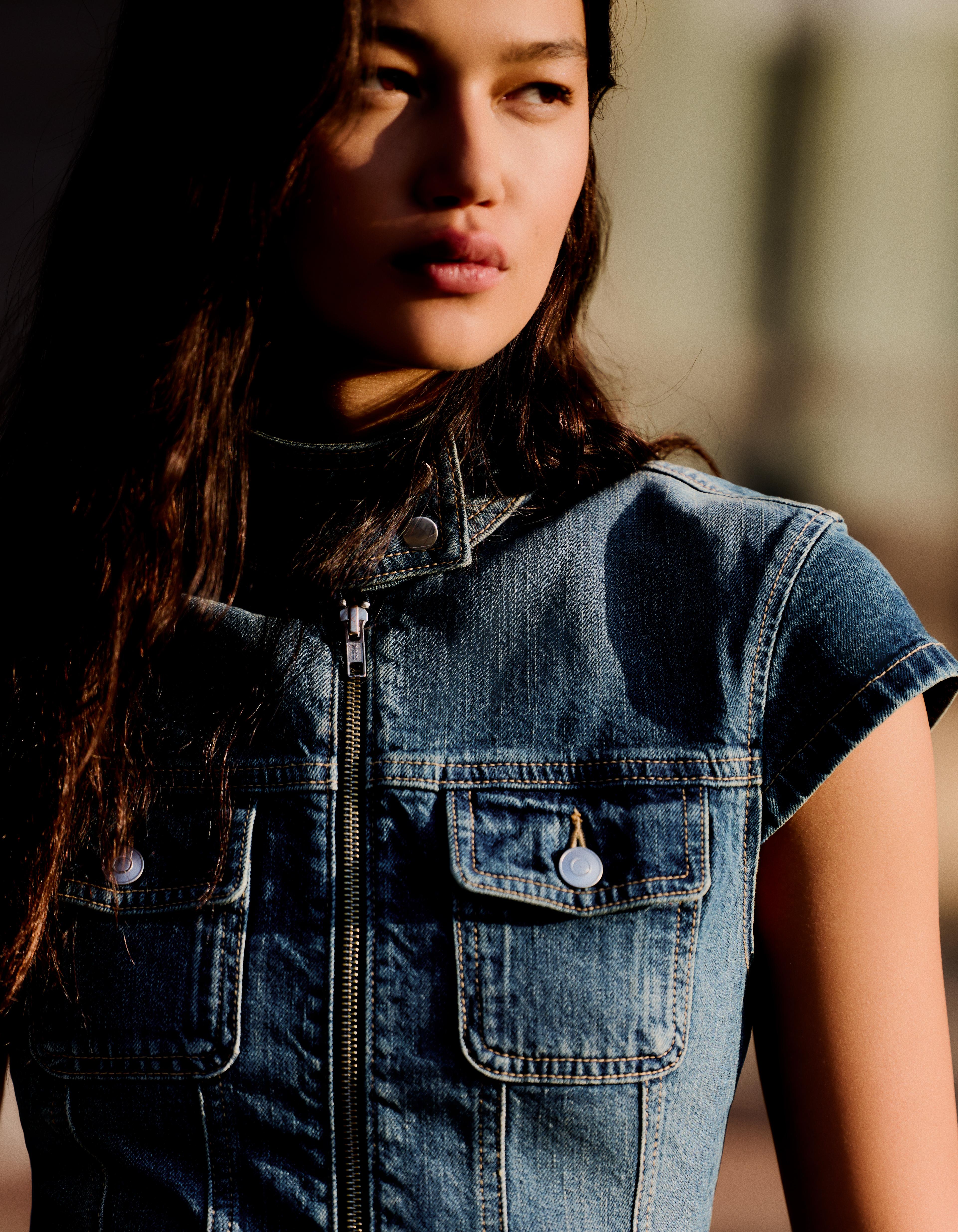 Zip-up denim top — Light blue