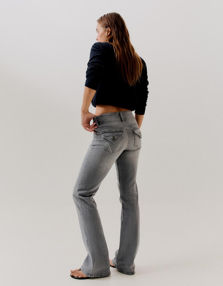 Bootcut-Jeans-Grau