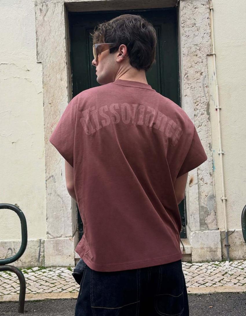 Oversize T-shirt med arbejderprint-Granatrød