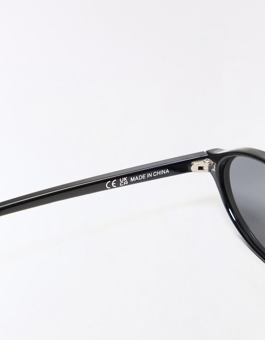 Oval plastic sunglasses-Black