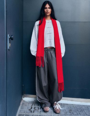 Round neck clasp cardigan — Grey 3