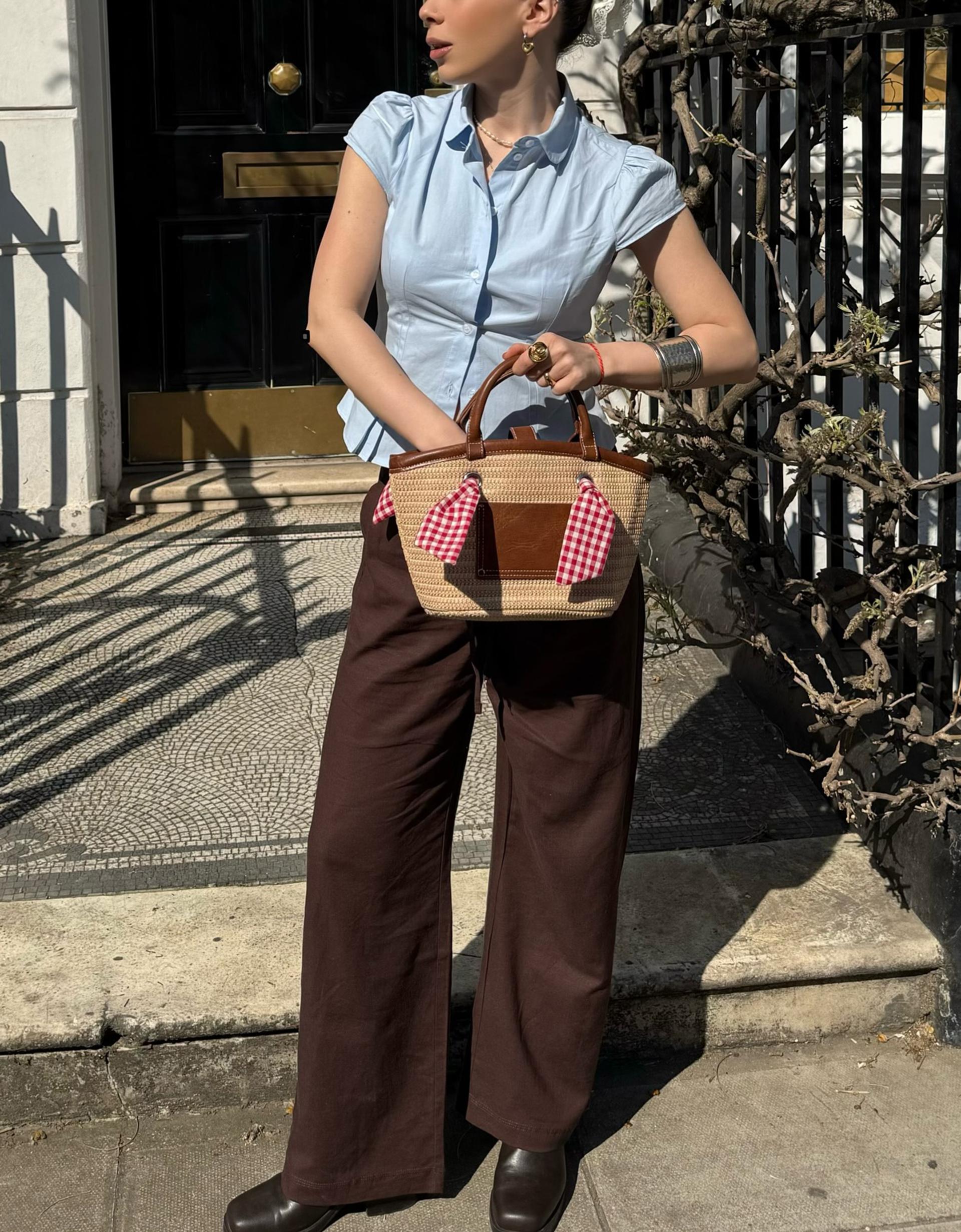 Linen blend trousers with an elasticated waistband