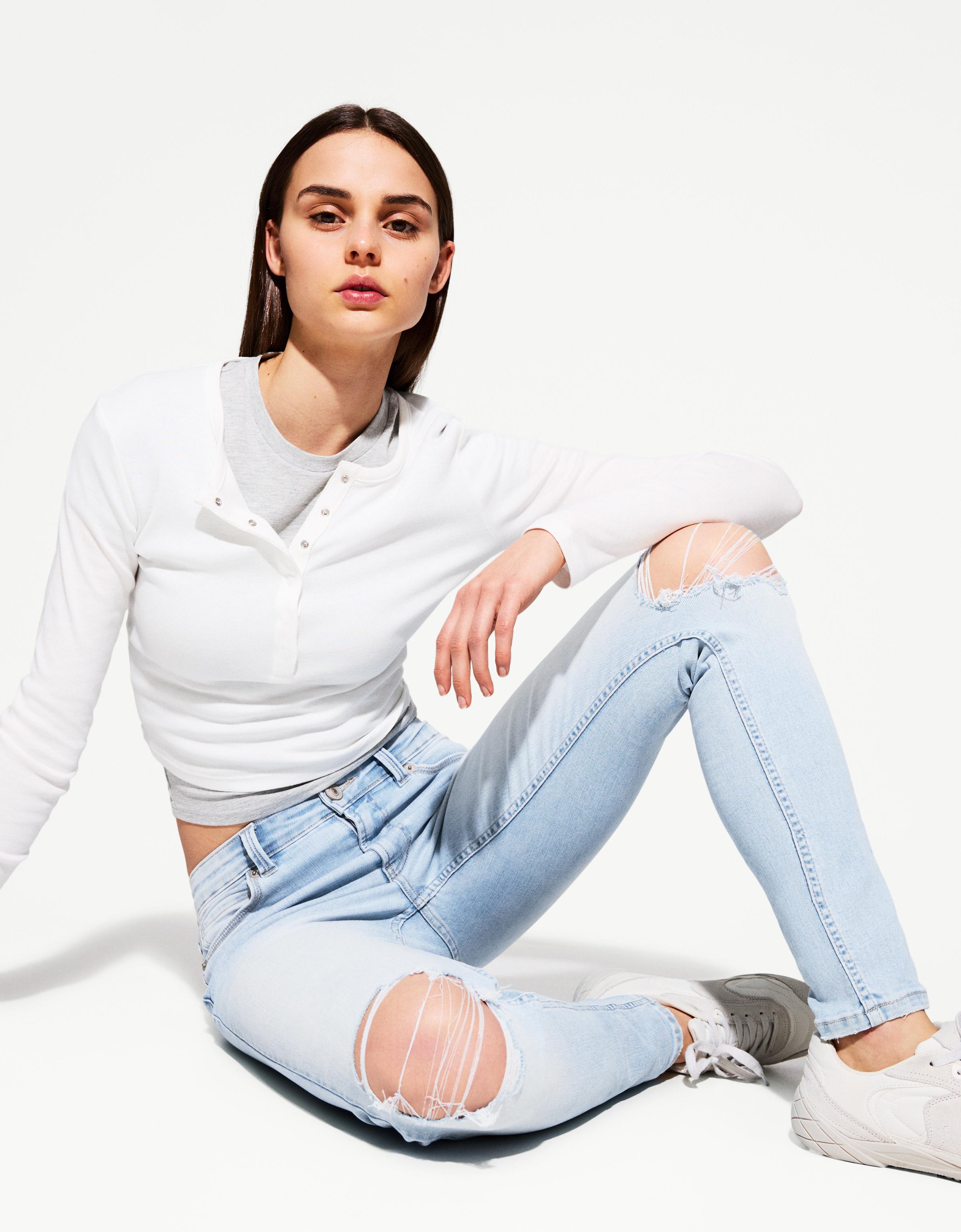 Bershka Skinny-Jeans Mit Tiefem Bund Damen 32 Hellblau