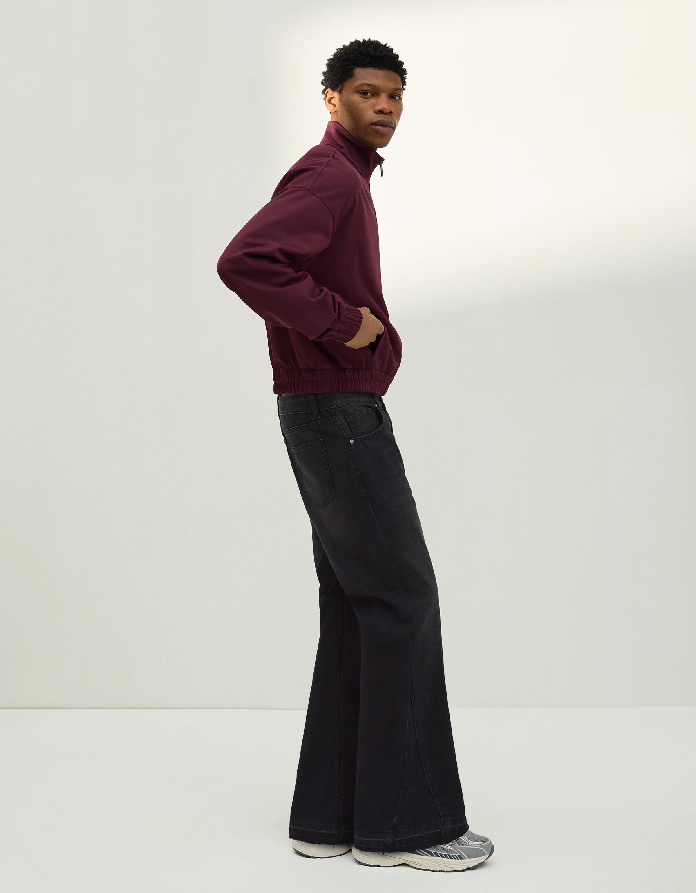 Straight-fit flared jeans — Black