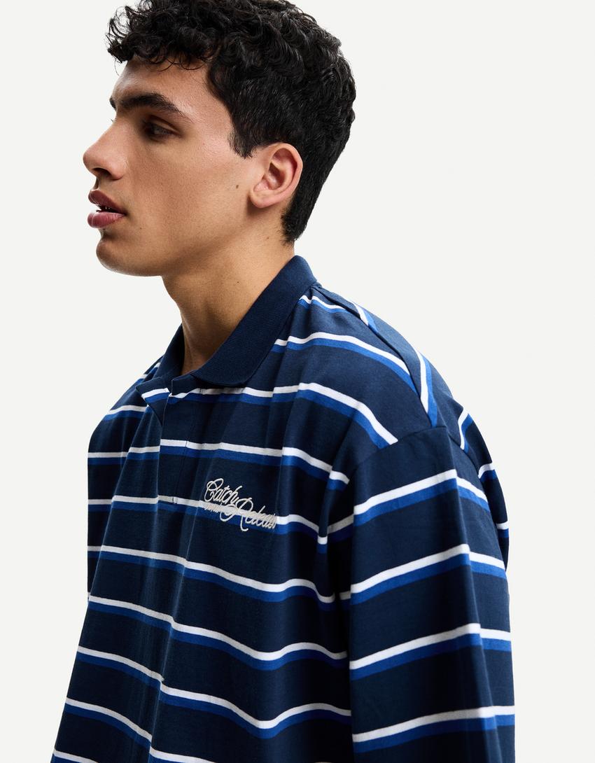 Polo manga corta boxy bordado