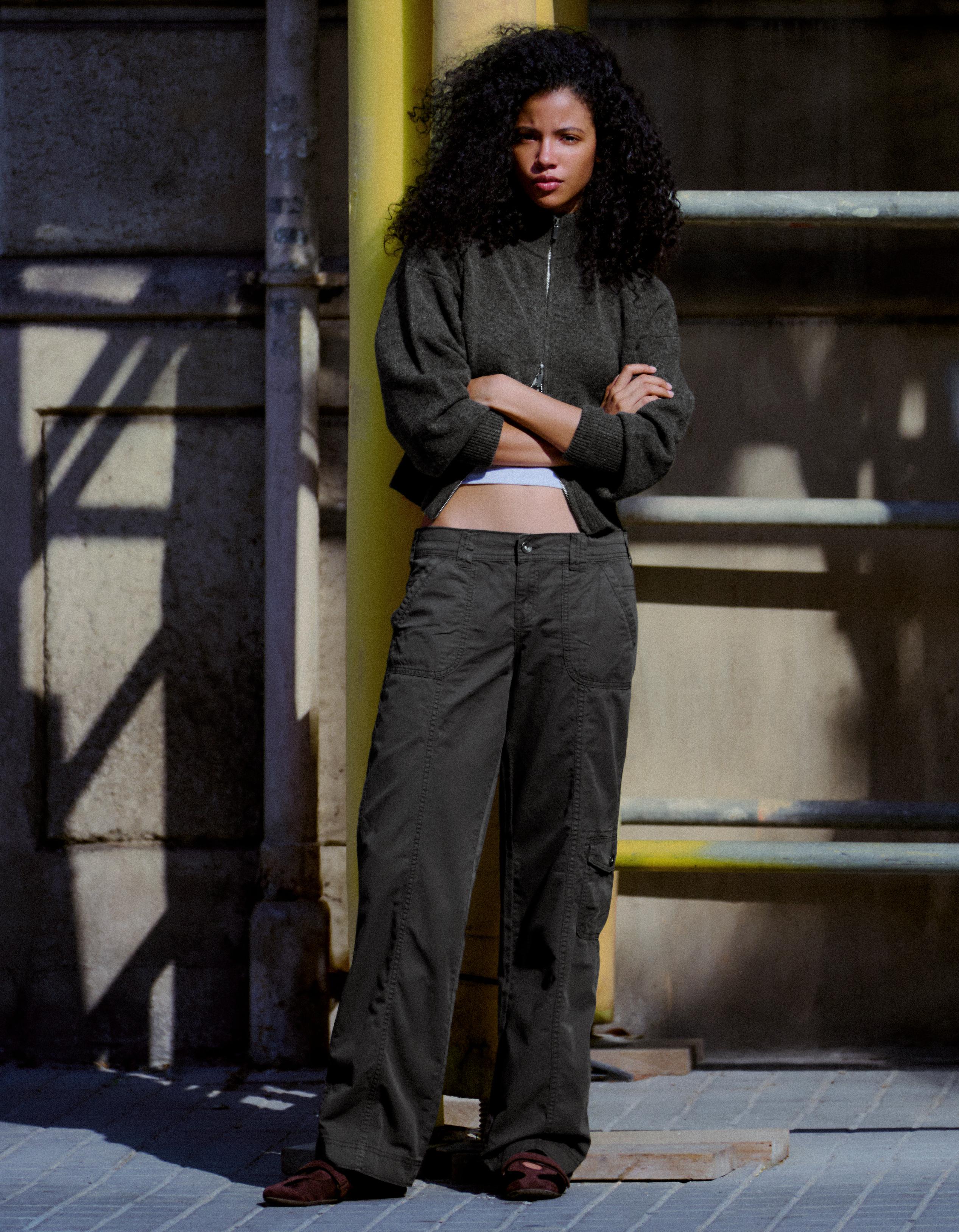 Bershka Proste Spodnie Cargo Kobieta Khaki