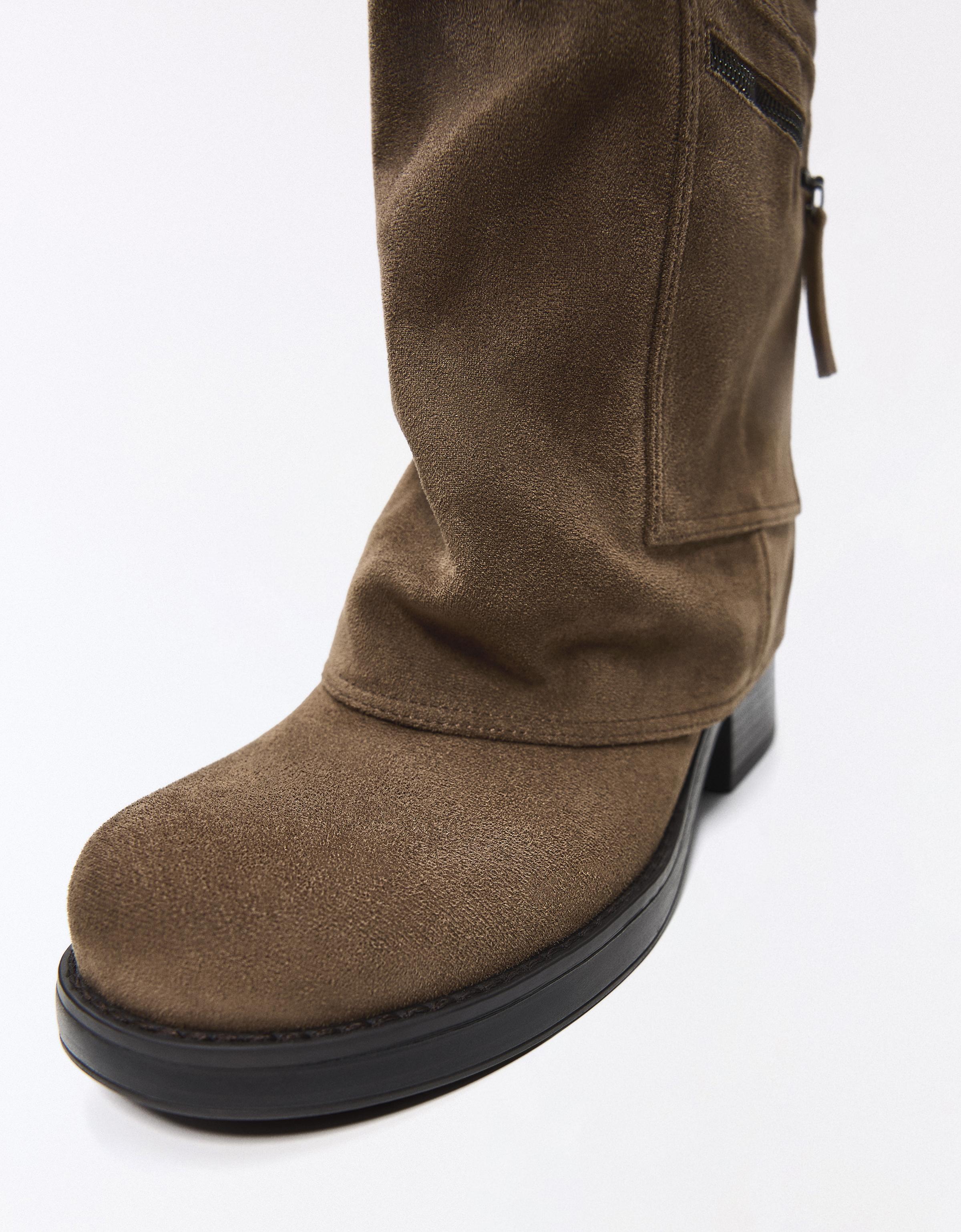 Flat boot with trouser pockets — Brown