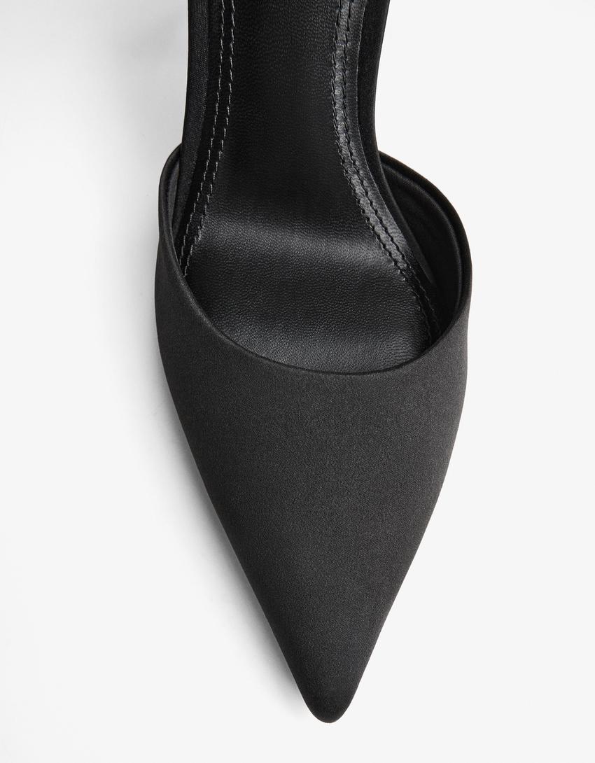 Gehakte schoenen met bloemen-Zwart