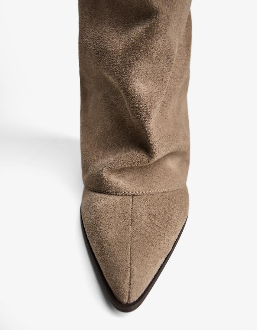 Bottes à talon et pantalon-Marron clair