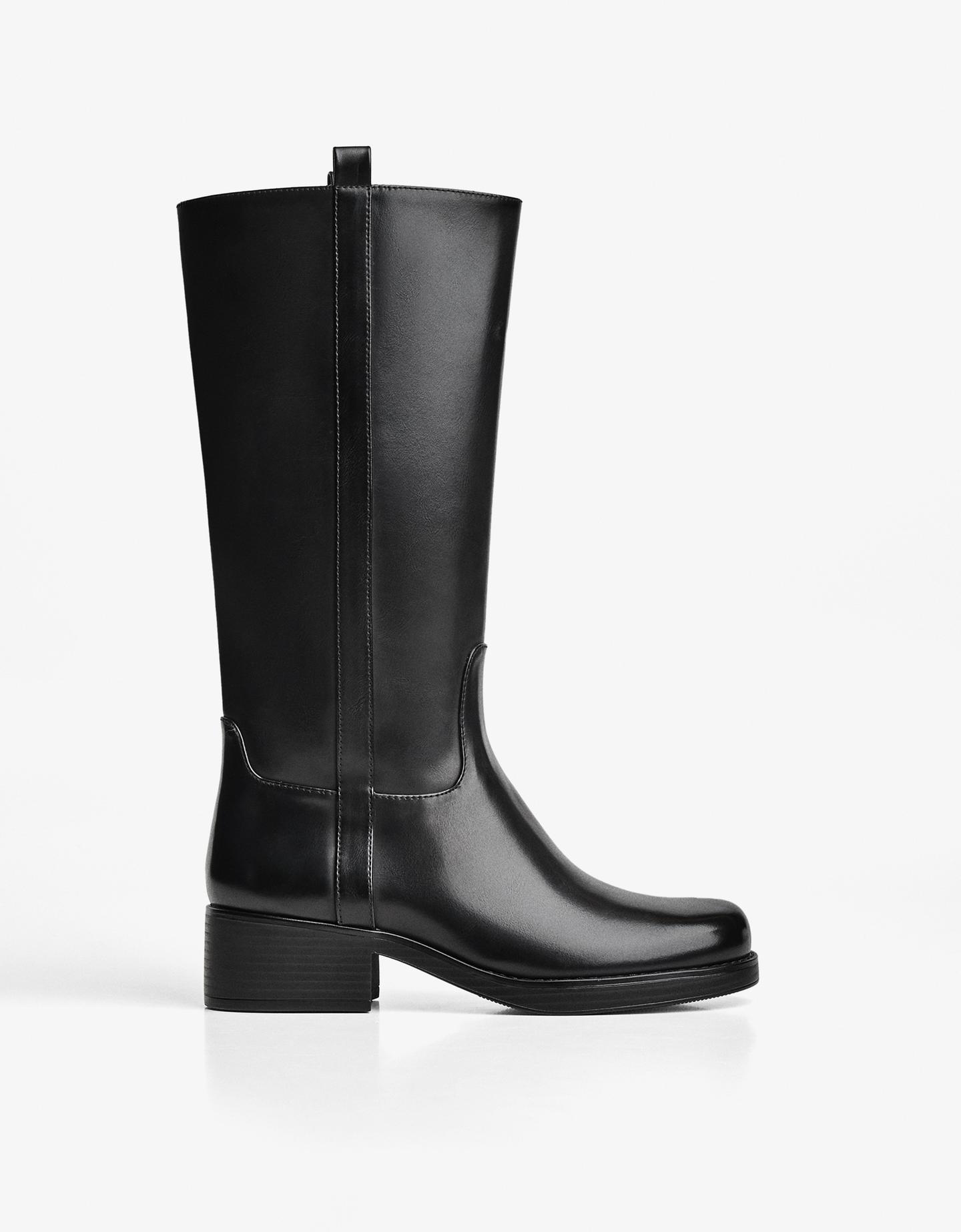 Bershka płaskie kozaki z wysoką cholewką czarny