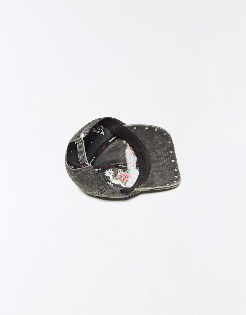 Gorra bordada ED HARDY X BERSHKA-Negro
