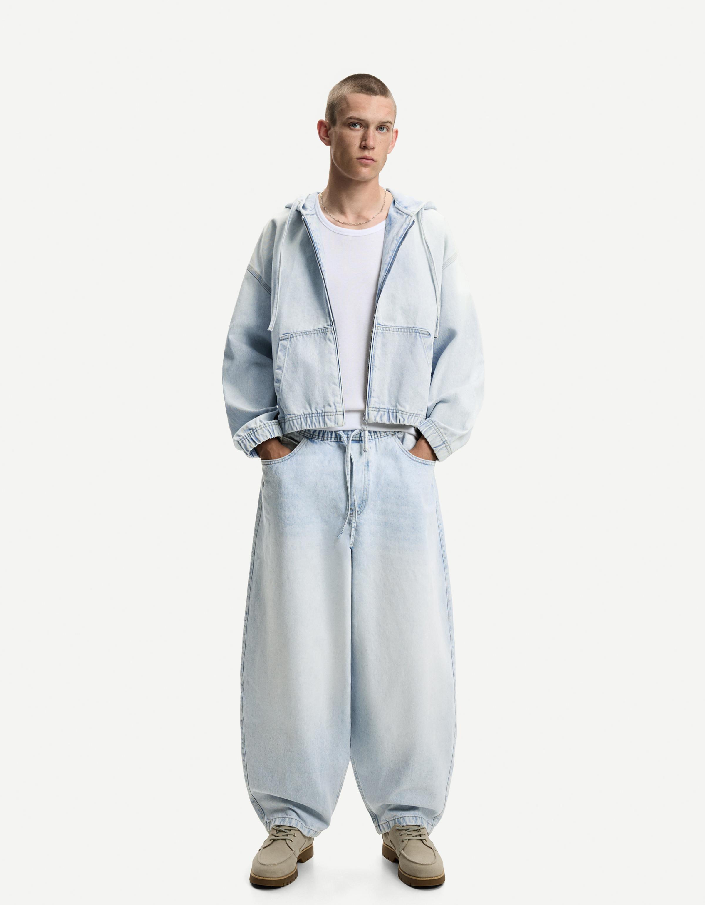 Bershka Super-Balloon-Jeans Herren M Hellblau
