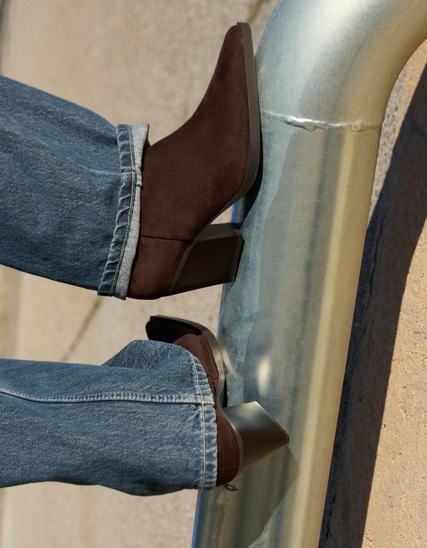 Botine cu toc stil cowboy-Ciocolată