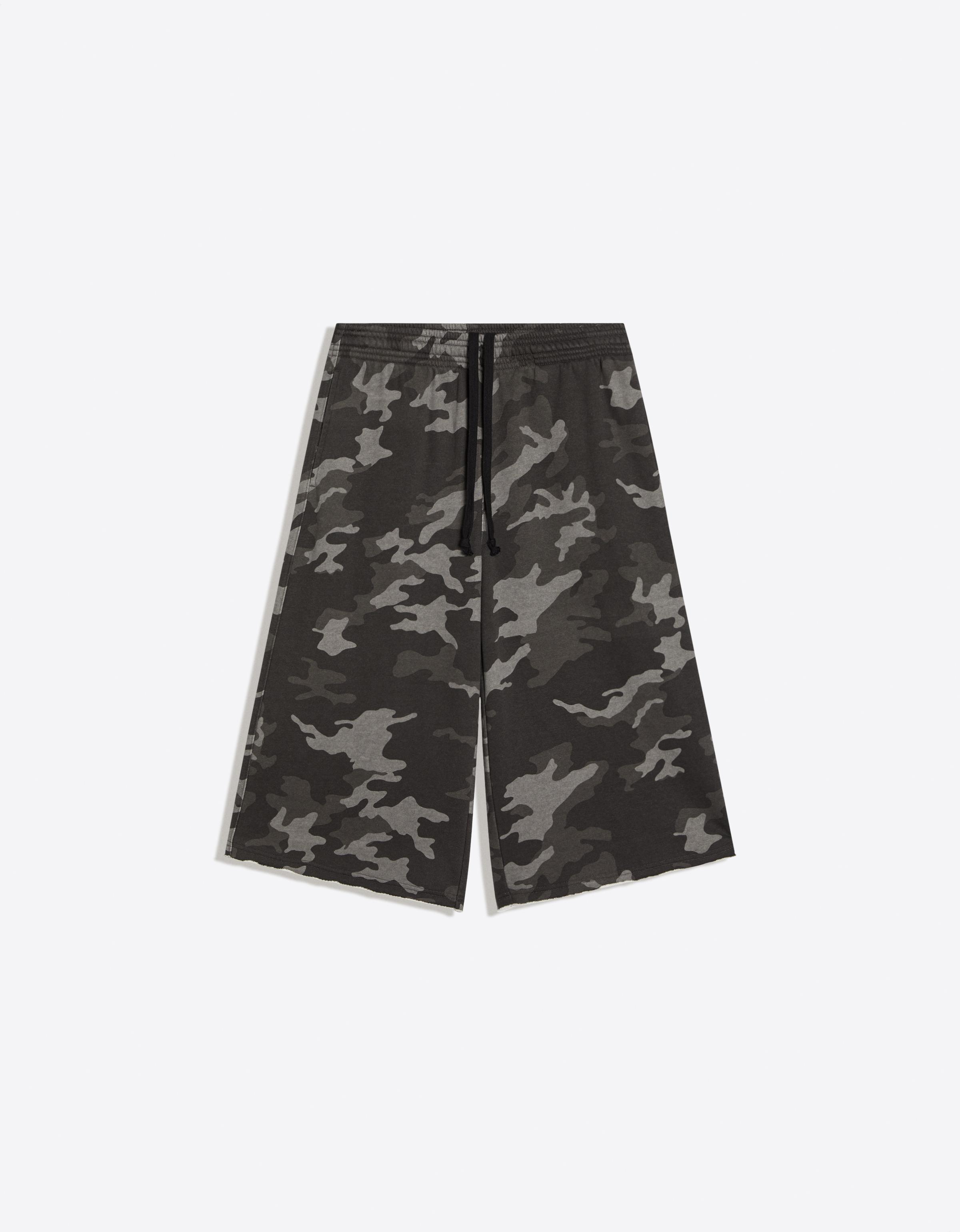 Long plush Bermuda shorts with print — Dark grey