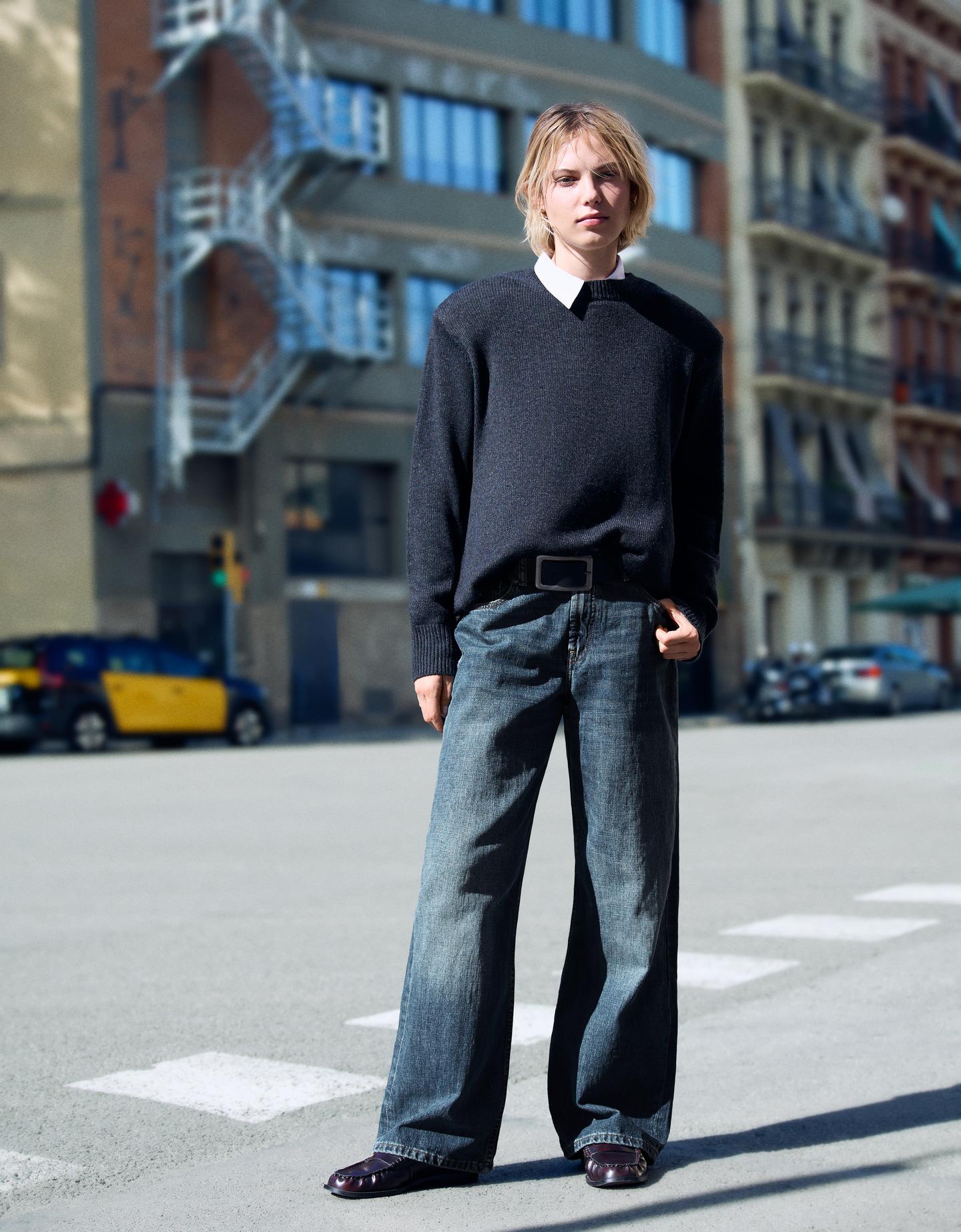 Bershka jeansy o kroju baggy zielony