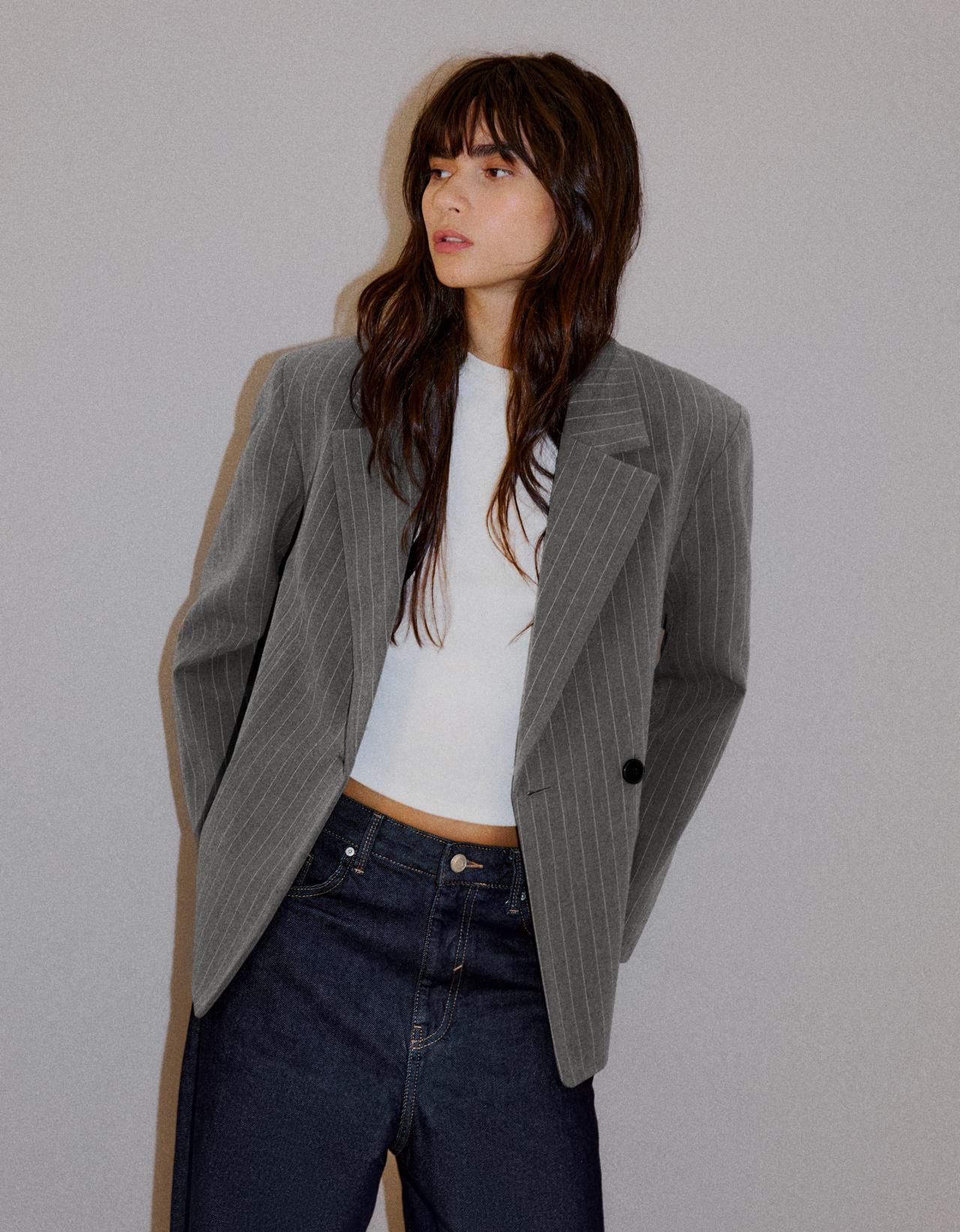 Striped blazer with back darts — Grey