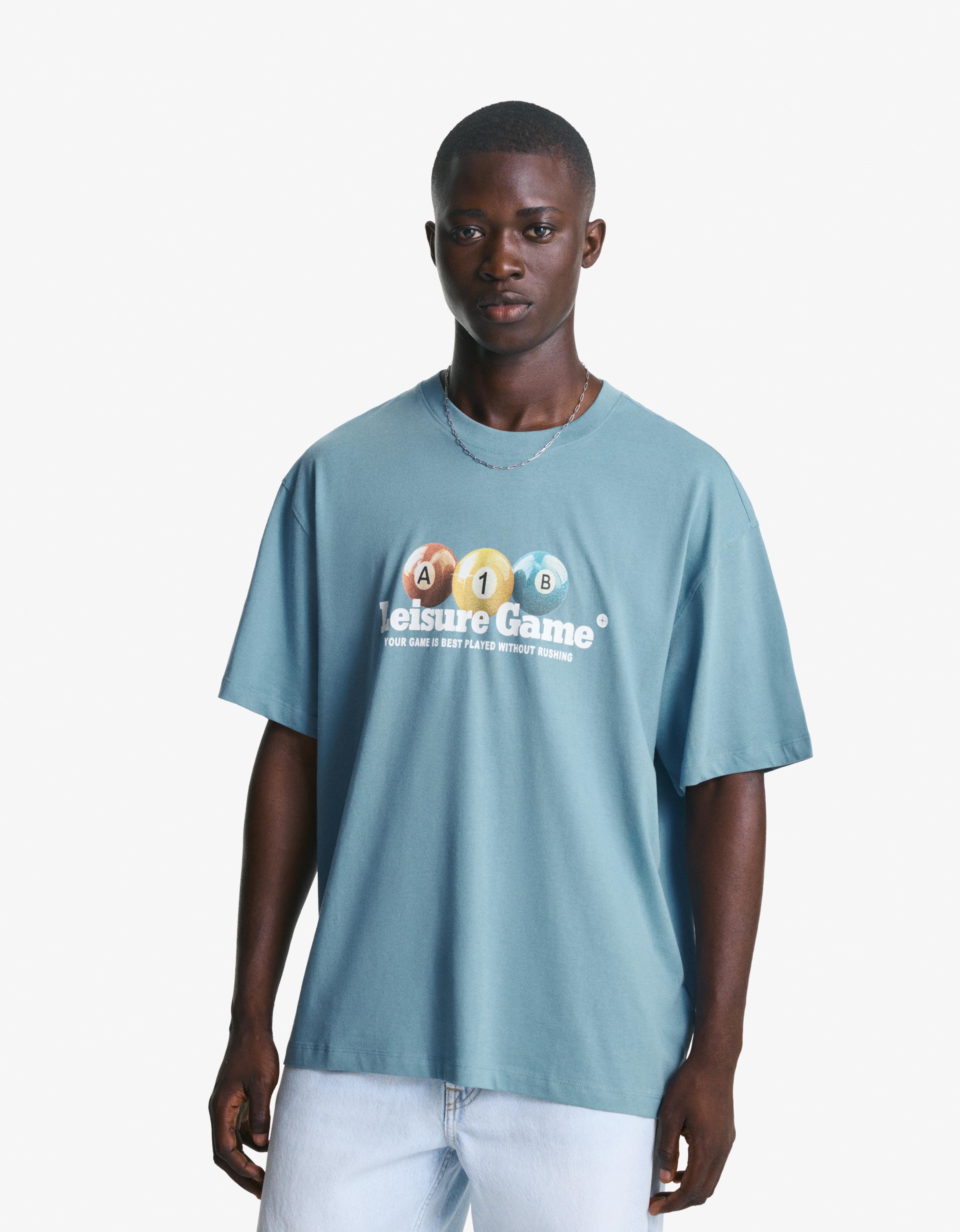 Bershka T-Shirt Mit Print Und Kurzen Ärmeln Herren Xs Ausgewaschenes Blau