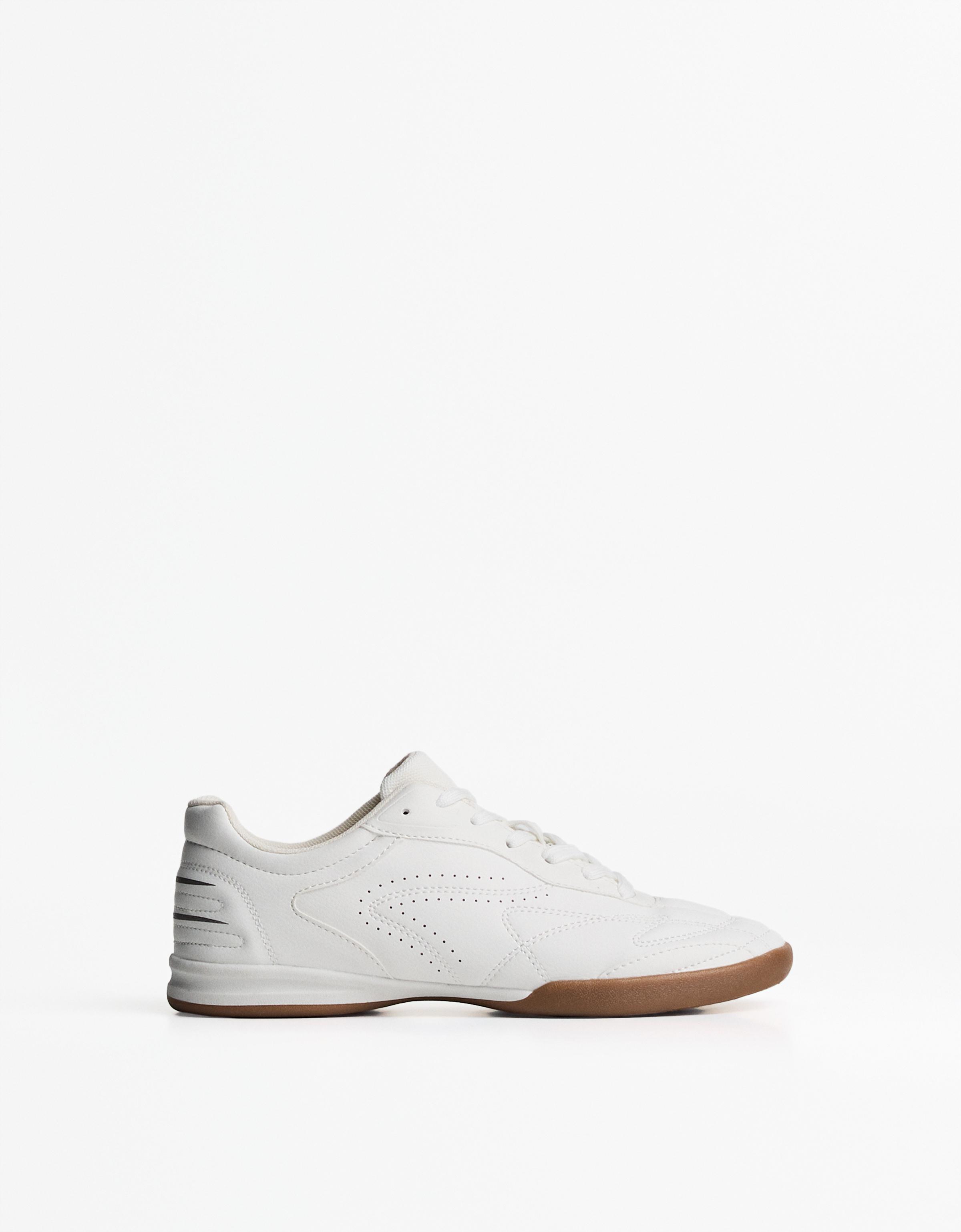 Bershka Sneaker Im Fußball-Stil Damen 39 Weiss