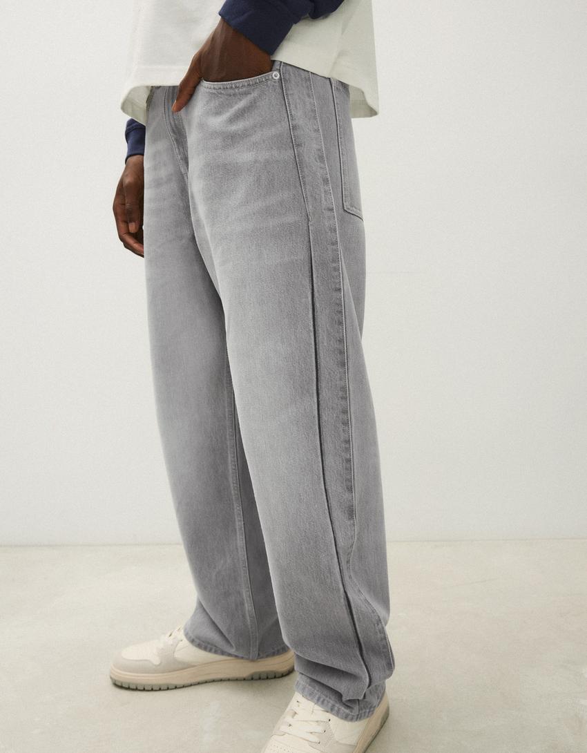 Loose-Fit-Jeans-Grau