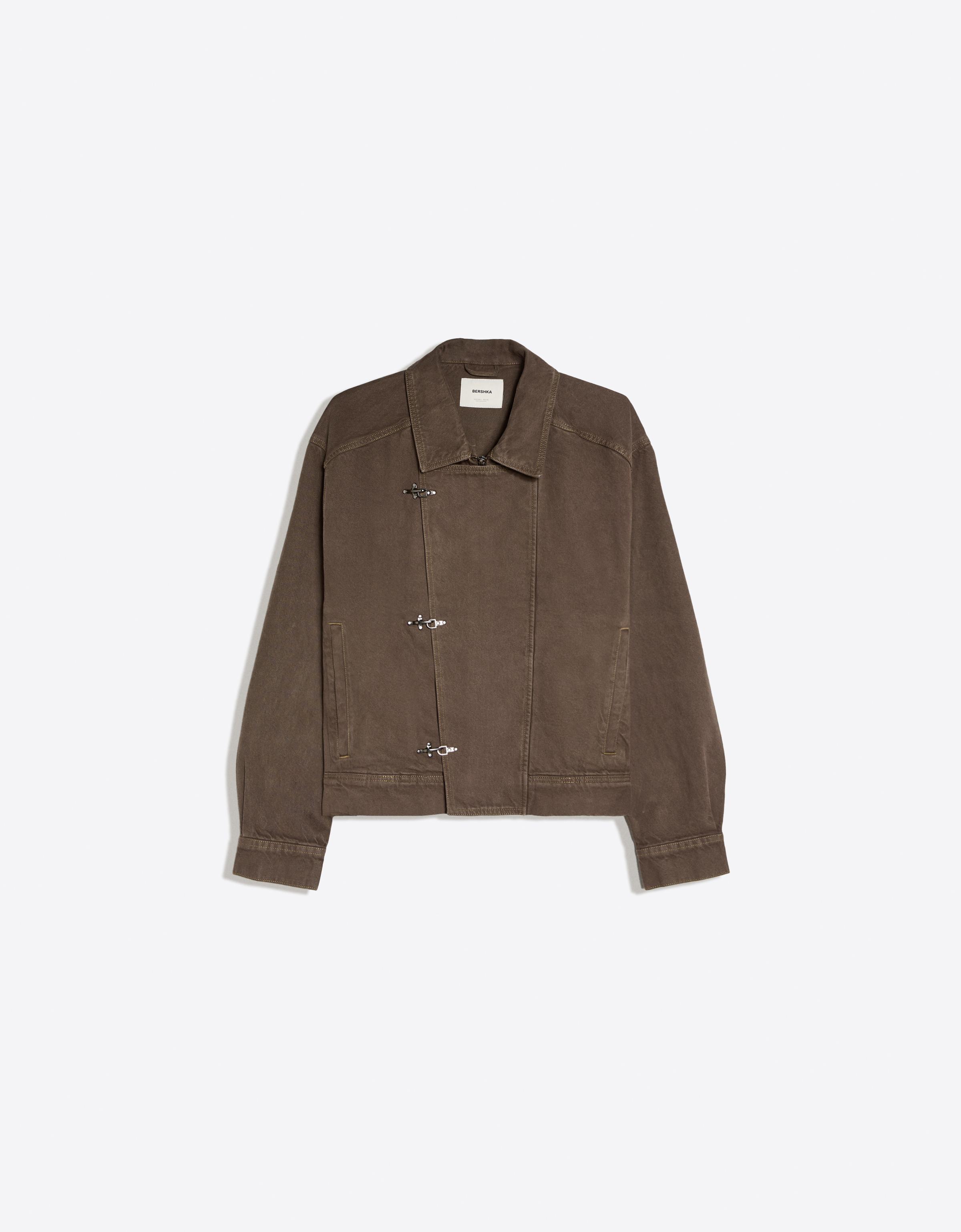 Denim jacket with clasp — Brown