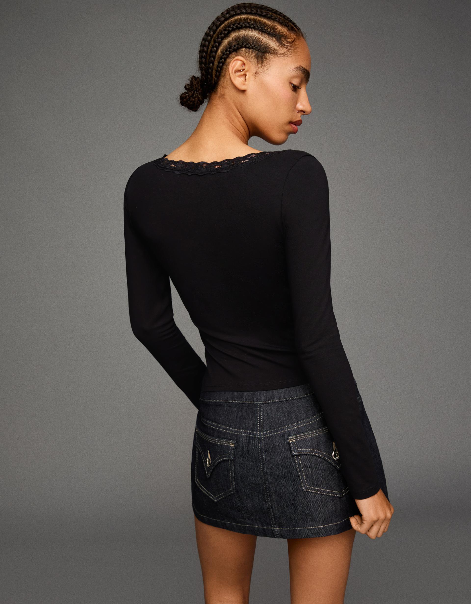 Long sleeve lace-trimmed T-shirt