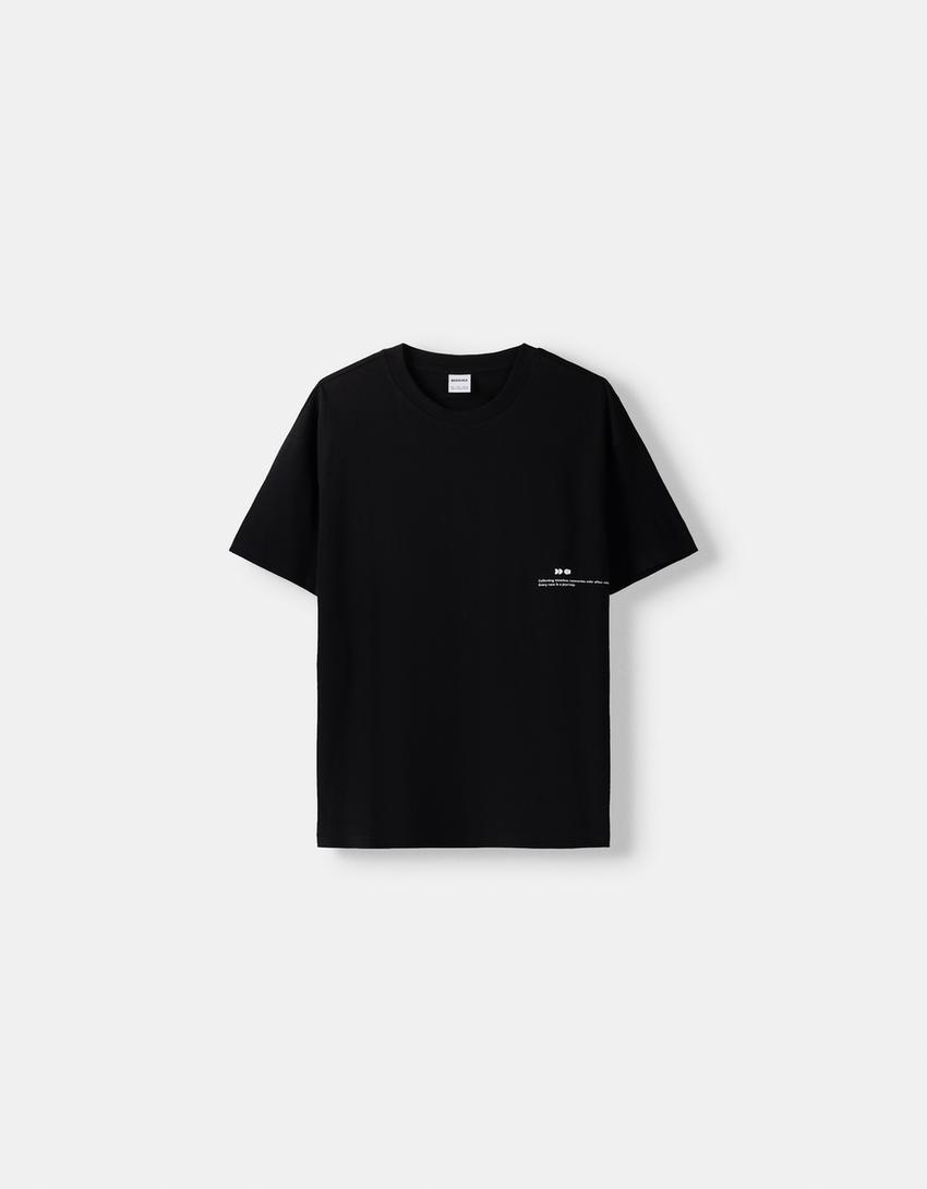 Camiseta manga curta boxy fit estampado-Negro-4