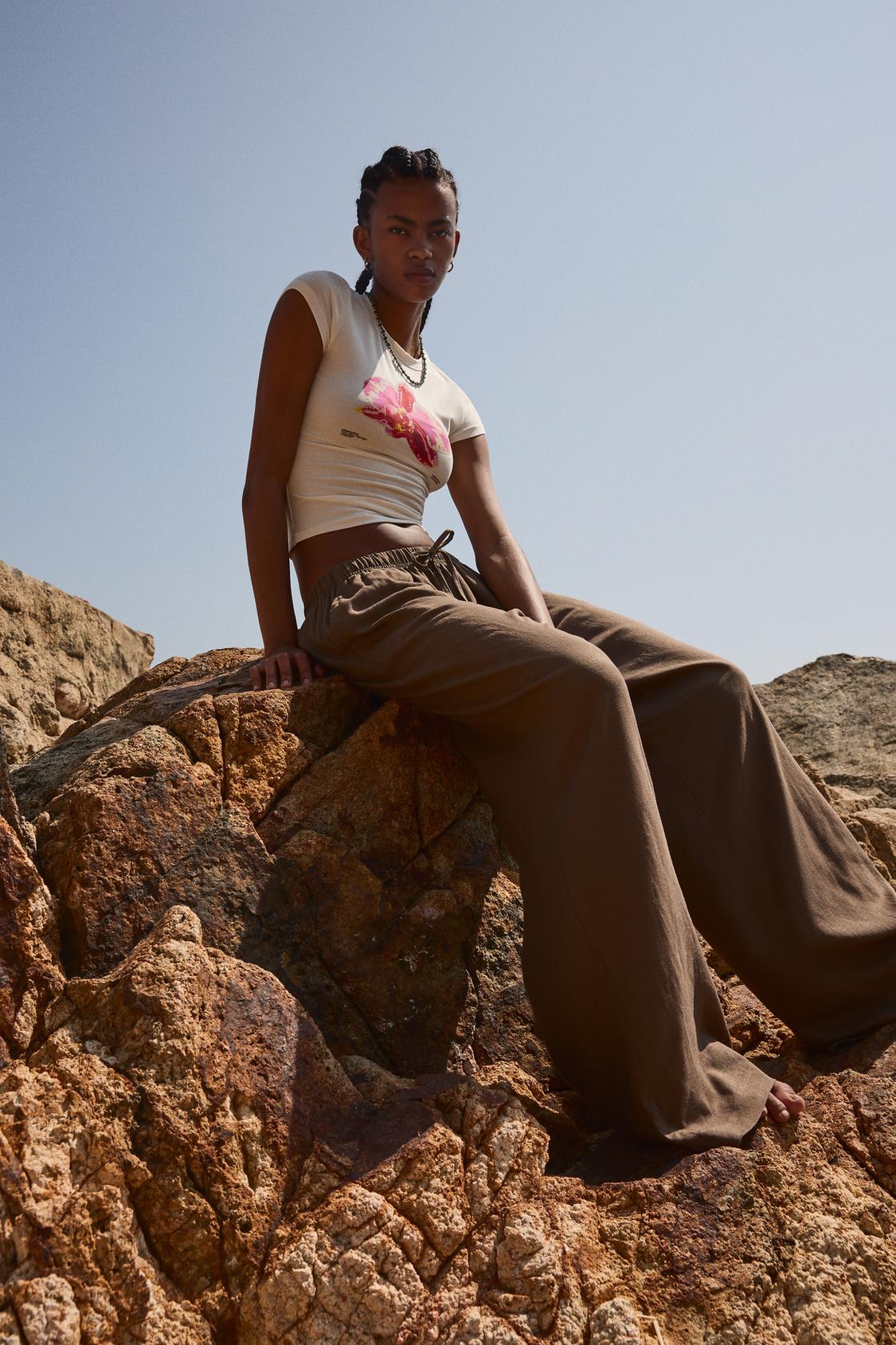 Linen blend trousers with an elasticated waistband