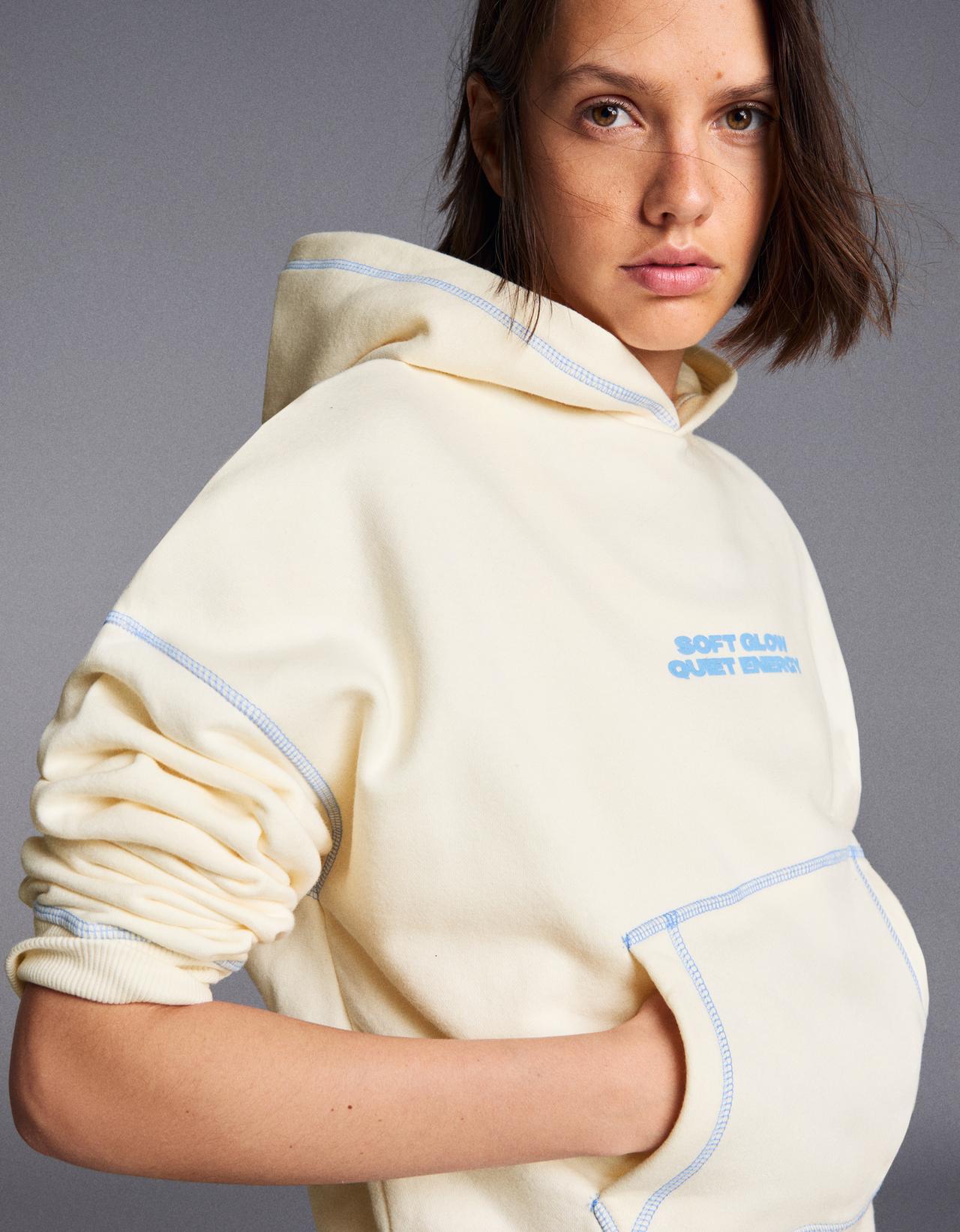 Hooded print sweatshirt — Cream