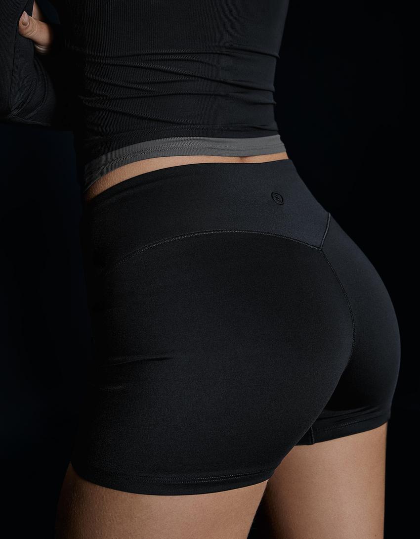 Breathable & Quick-Dry technical fabric shorts-Black