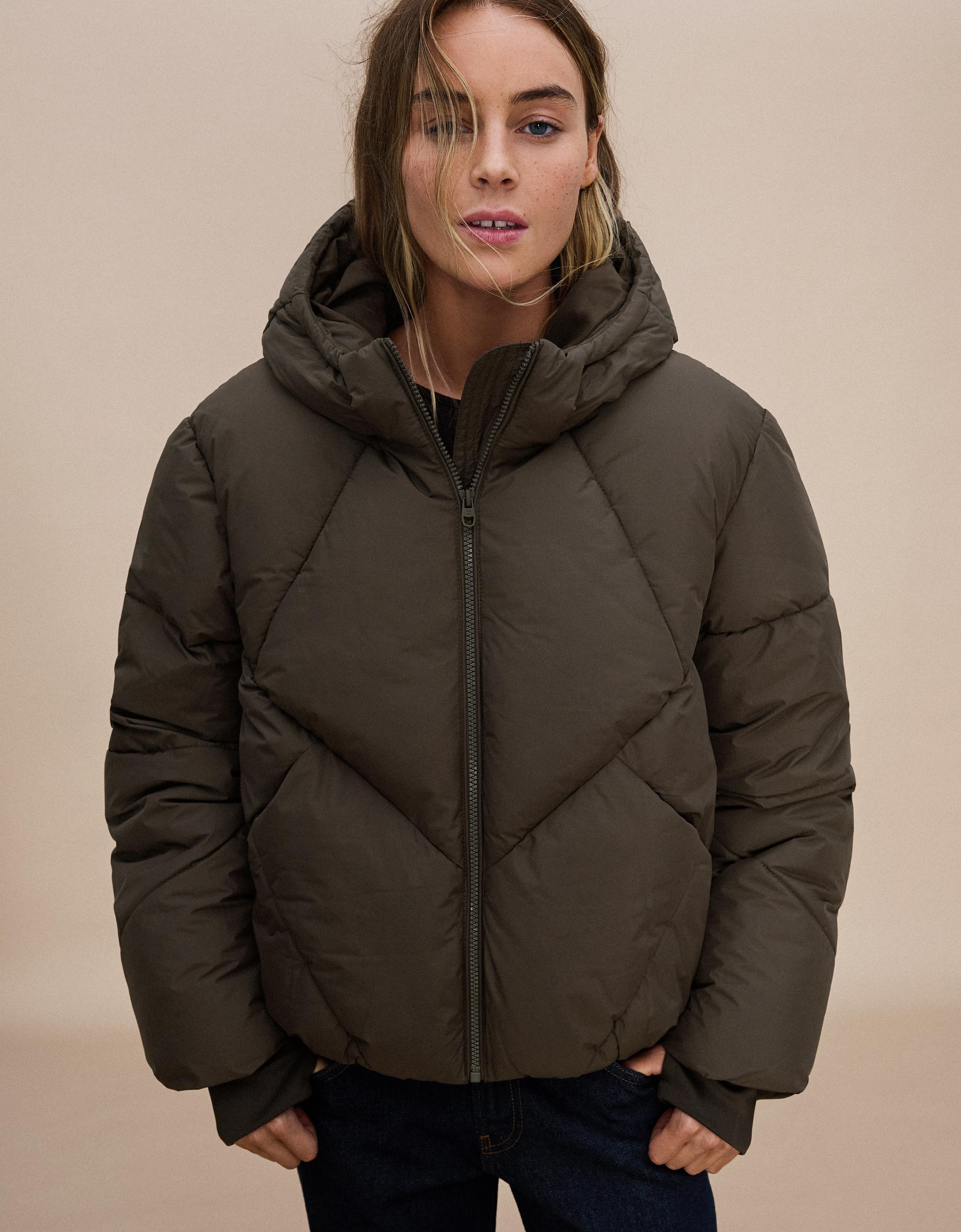 Hooded puffer jacket — Sand