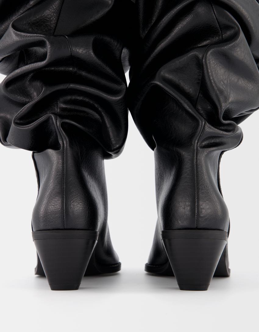 Slouchy mid-heel boots - Women | Bershka