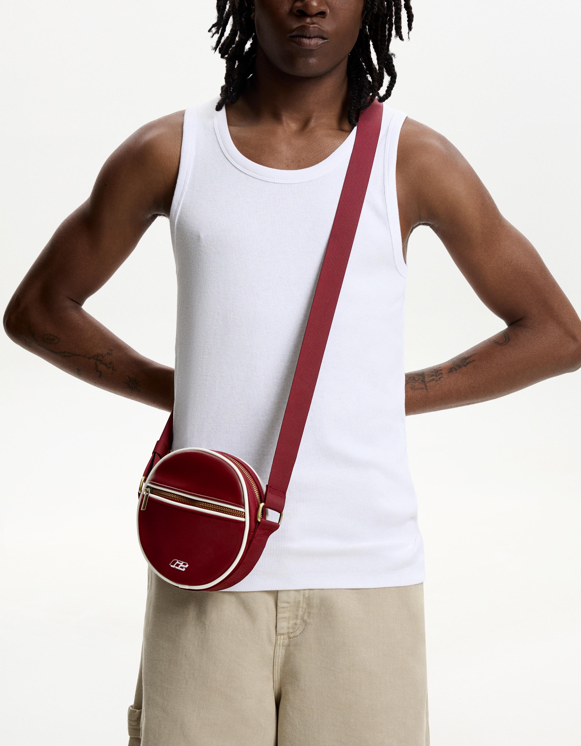 Bershka Runde Sportliche Crossbody-Tasche Herren Bordeaux