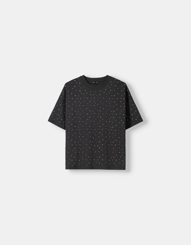 Kısa kollu parlak taşlı oversize t-shirt