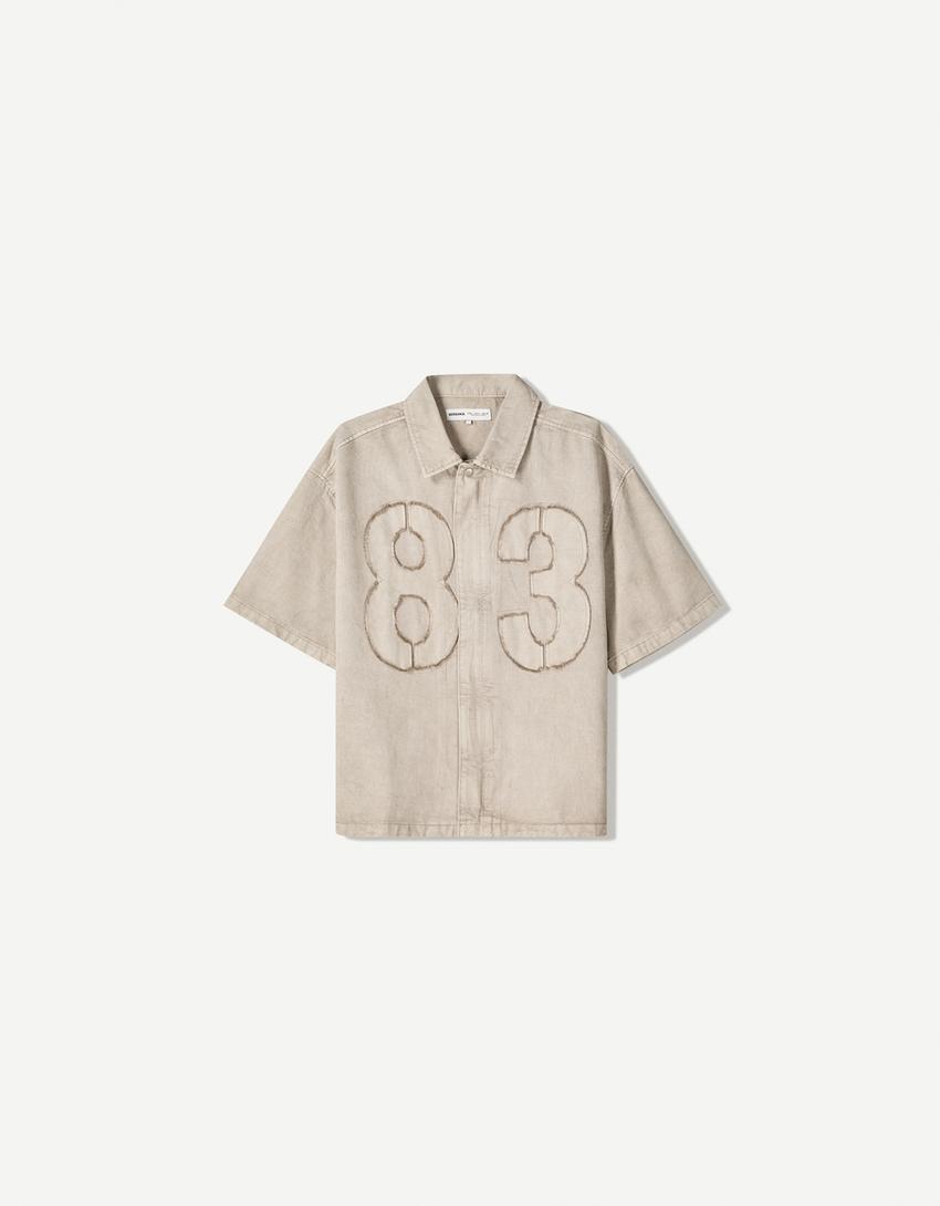Camisa manga corta boxy bordado-Gris-4